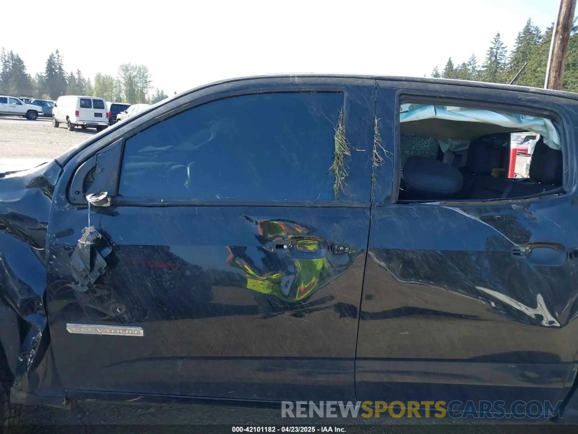 14 fotografías del automóvil dañado 1GTG6CEN1N1322229 GMC CANYON 2022