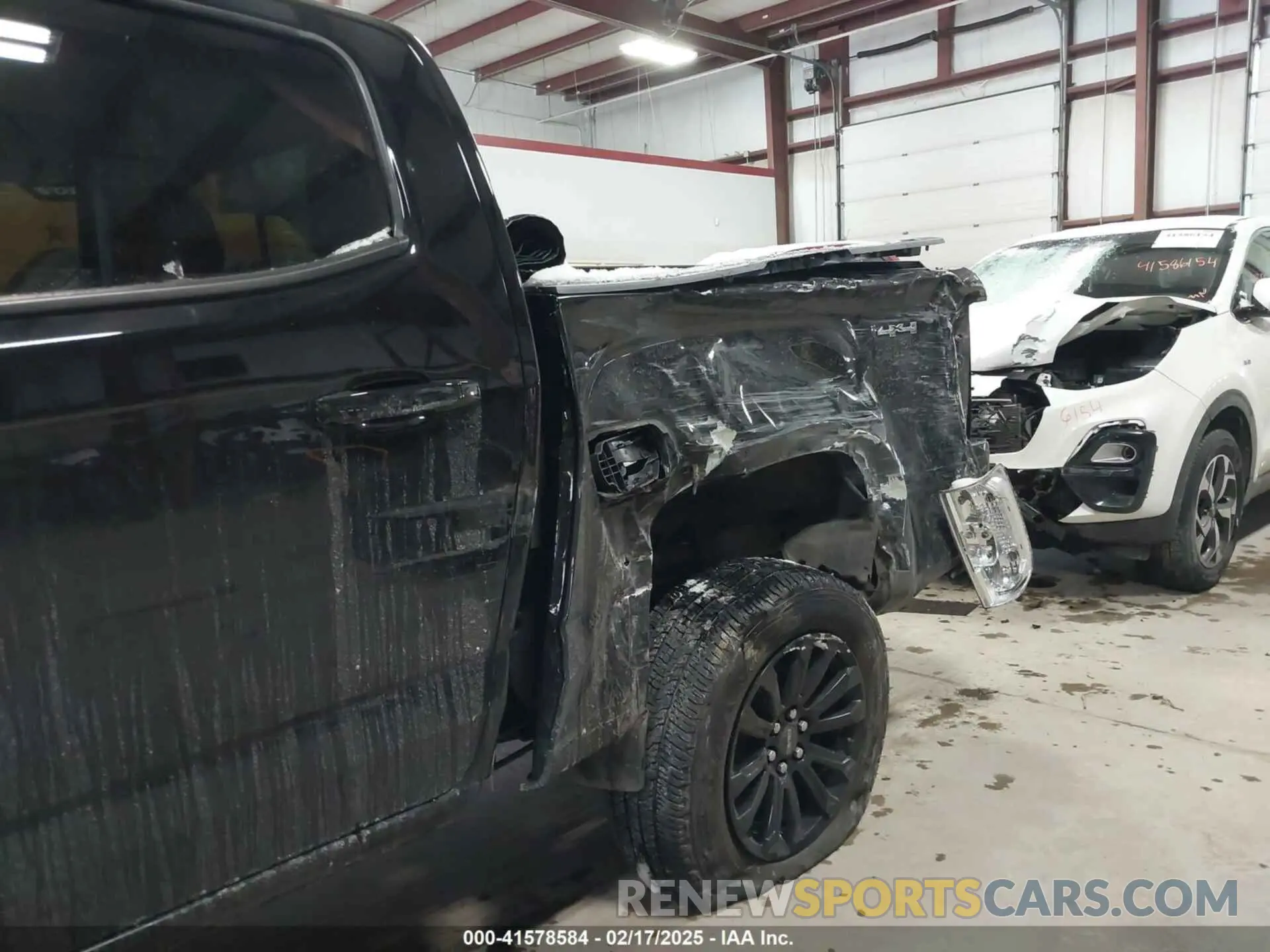 17 fotografías del automóvil dañado 1GTG6CEN6N1249763 GMC CANYON 2022