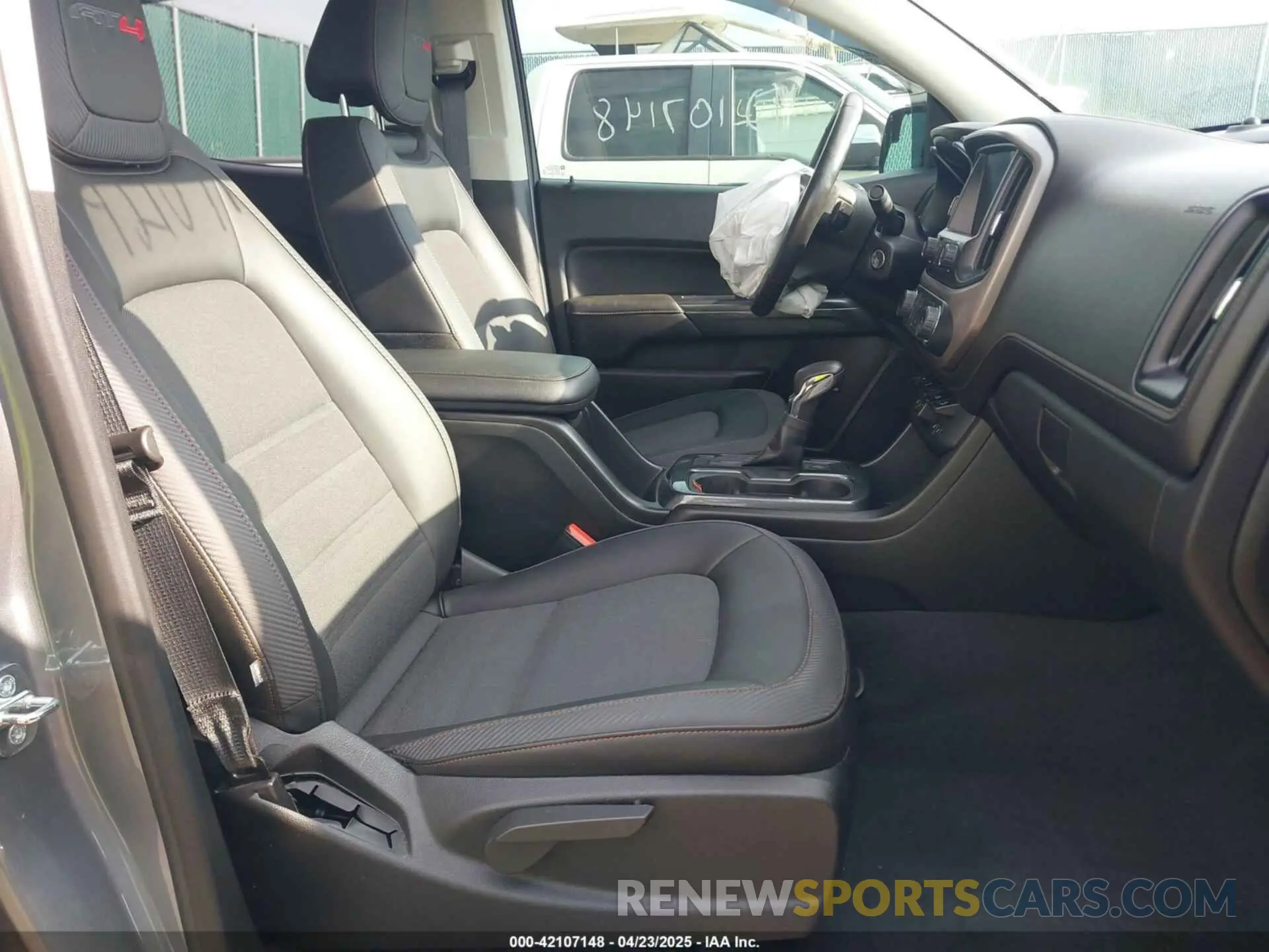 5 fotografías del automóvil dañado 1GTG6FEN2N1101756 GMC CANYON 2022