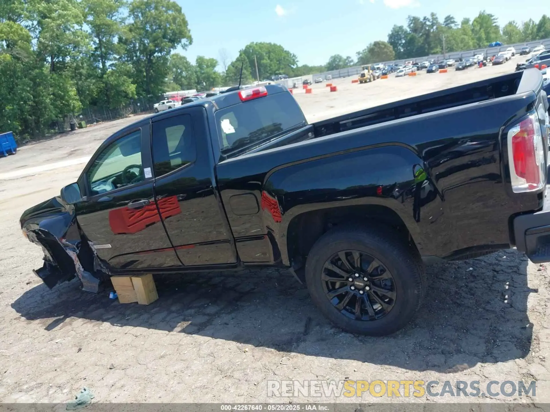 14 fotografías del automóvil dañado 1GTH5BEN1N1140855 GMC CANYON 2022