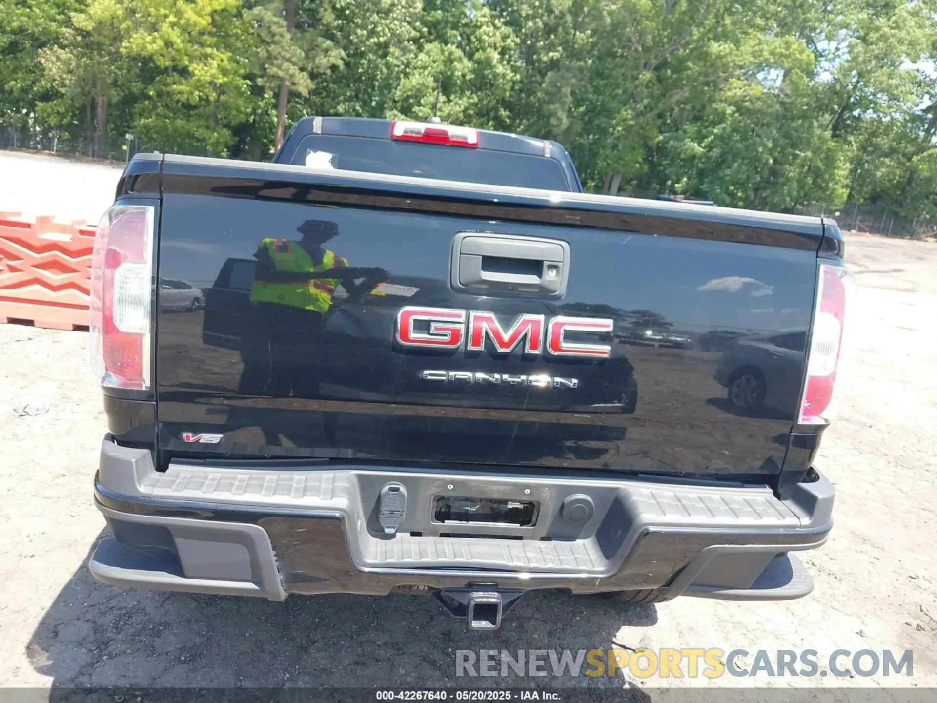 16 fotografías del automóvil dañado 1GTH5BEN1N1140855 GMC CANYON 2022
