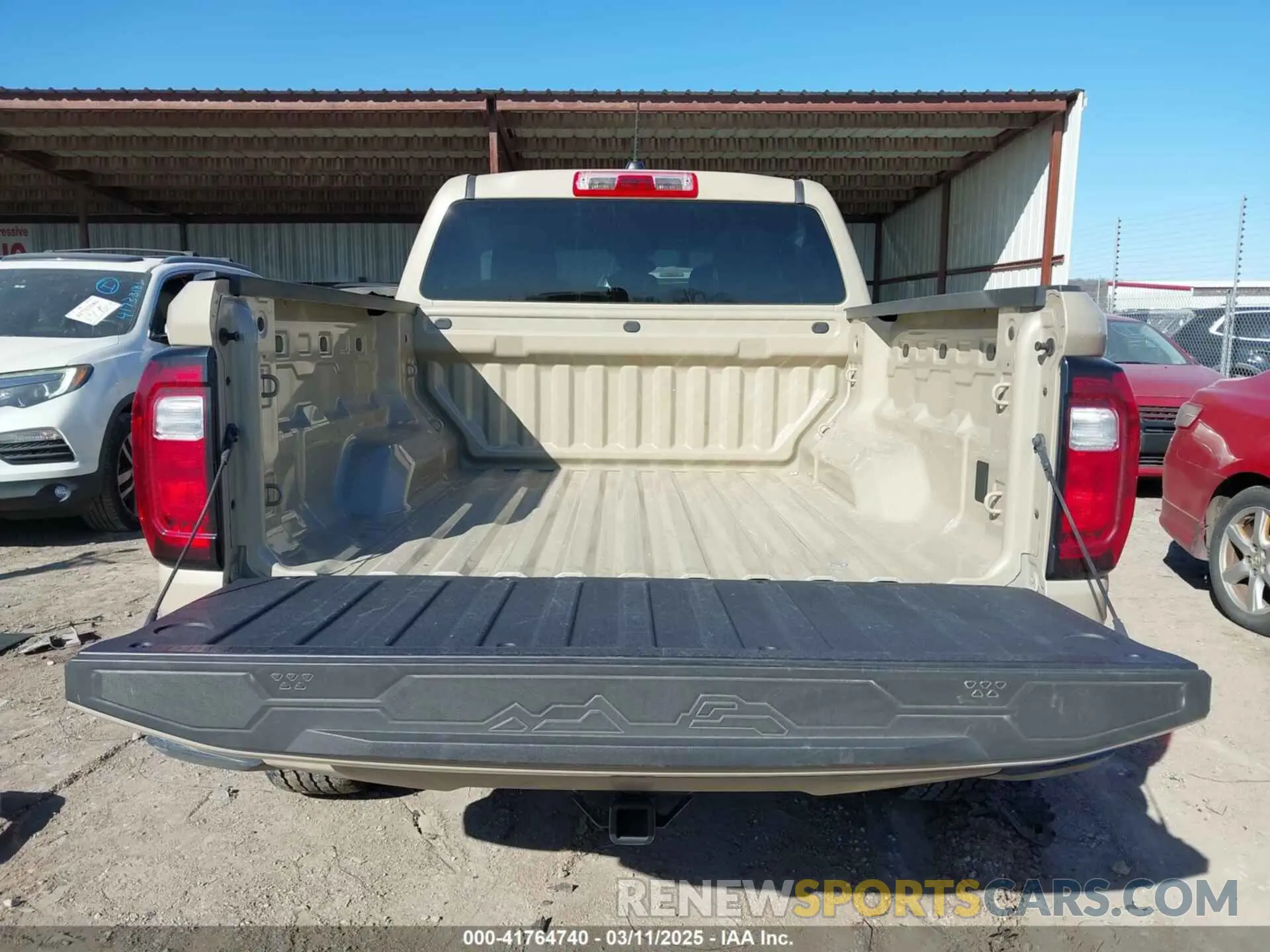 17 fotografías del automóvil dañado 1GTP6BEK5P1263088 GMC CANYON 2023