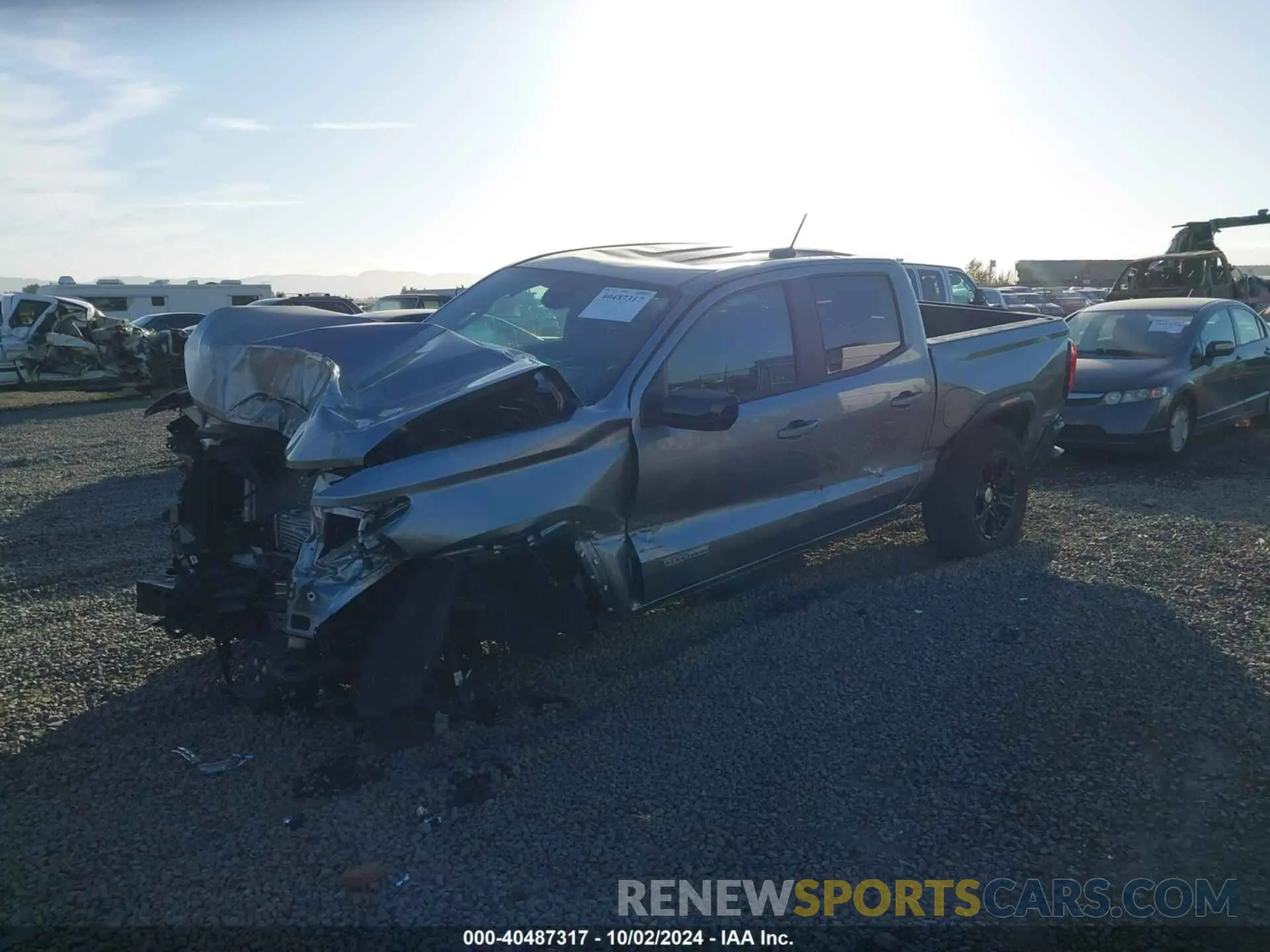 2 fotografías del automóvil dañado 1GTP5BEK0R1129742 GMC CANYON 2024