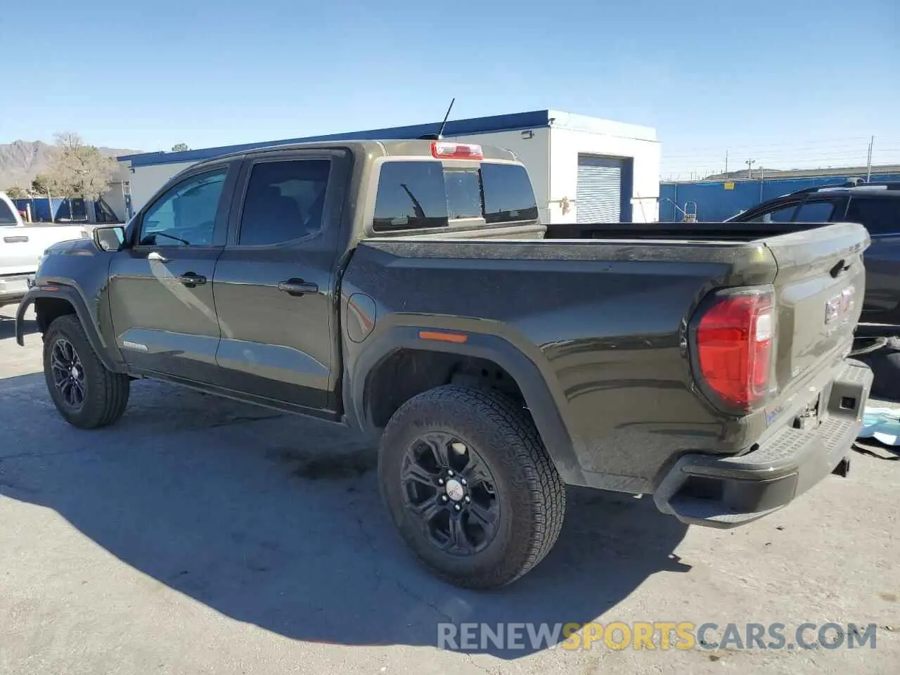 2 fotografías del automóvil dañado 1GTP5BEK0R1174177 GMC CANYON 2024