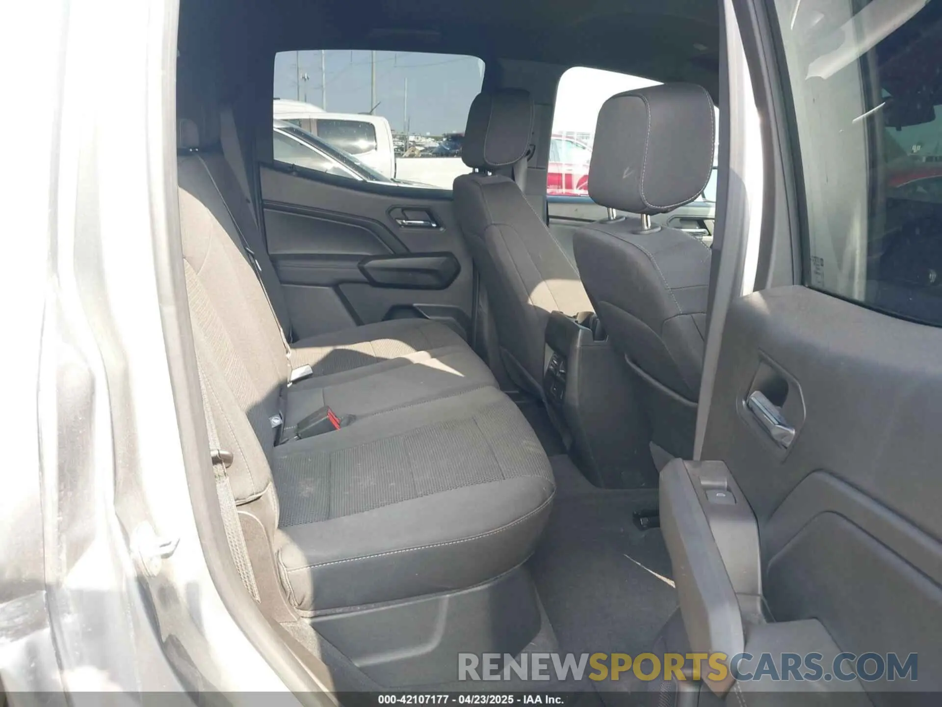 8 fotografías del automóvil dañado 1GTP5BEK0R1221885 GMC CANYON 2024
