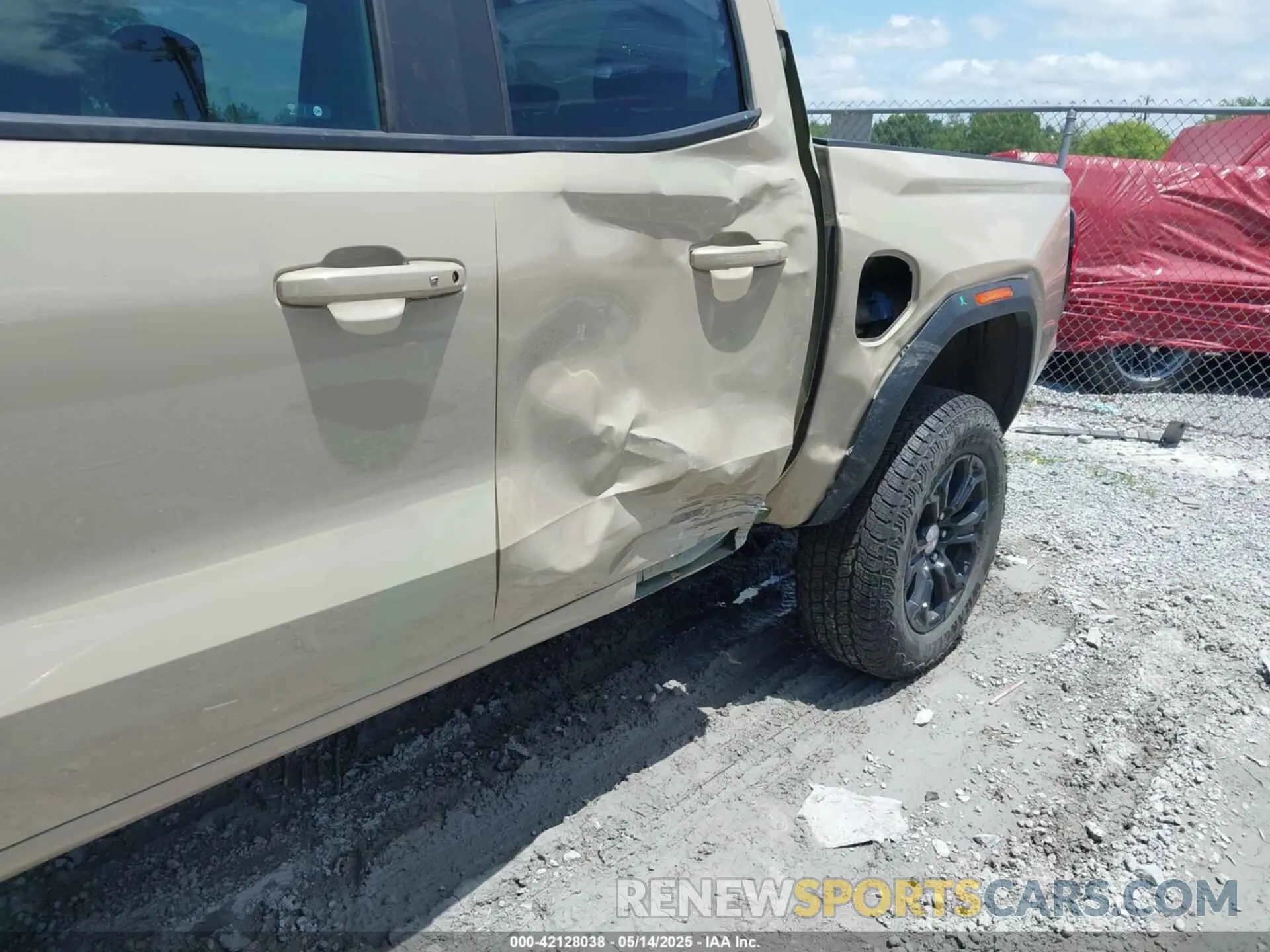 6 fotografías del automóvil dañado 1GTP5BEK8R1200458 GMC CANYON 2024