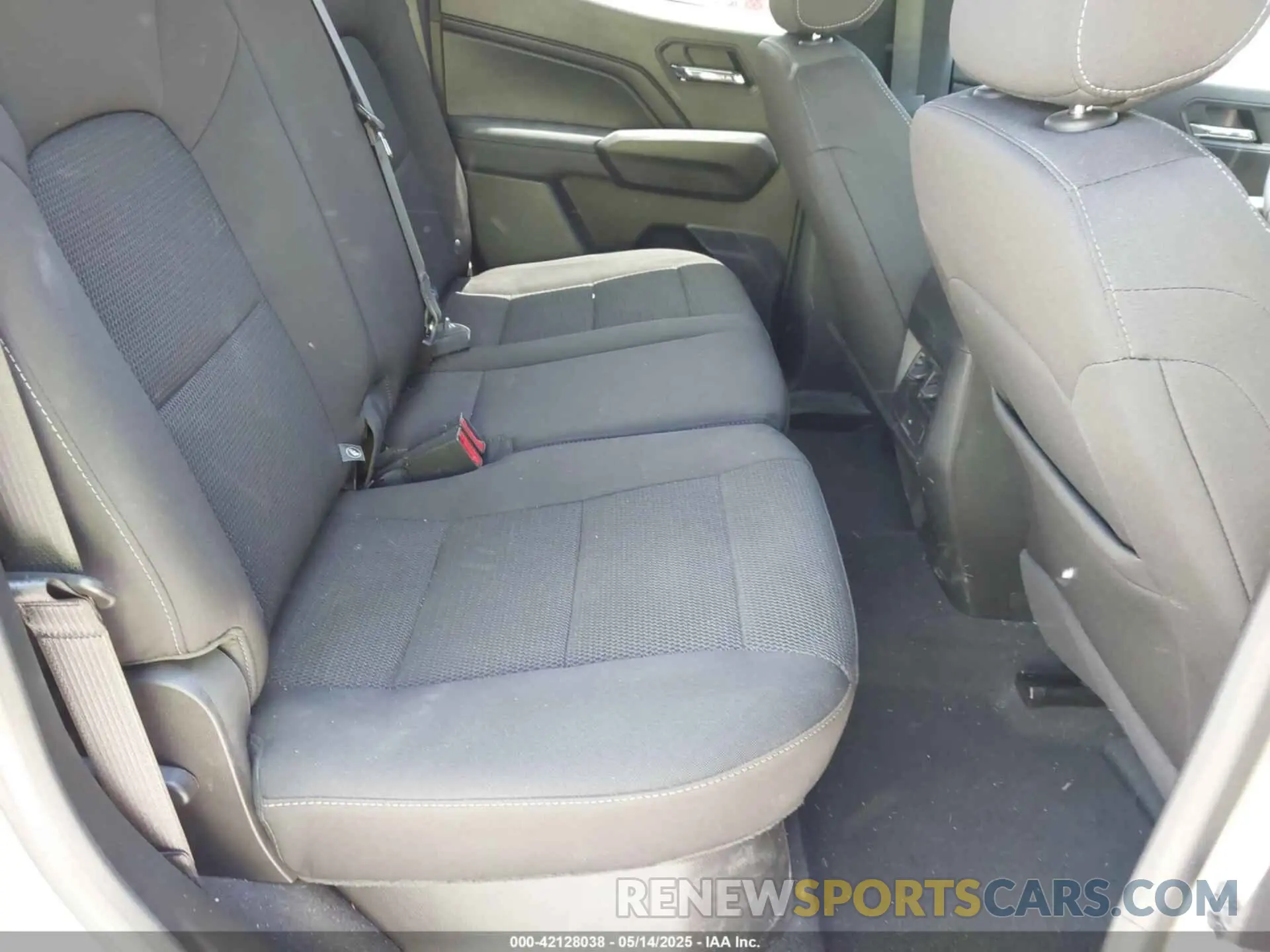 8 fotografías del automóvil dañado 1GTP5BEK8R1200458 GMC CANYON 2024
