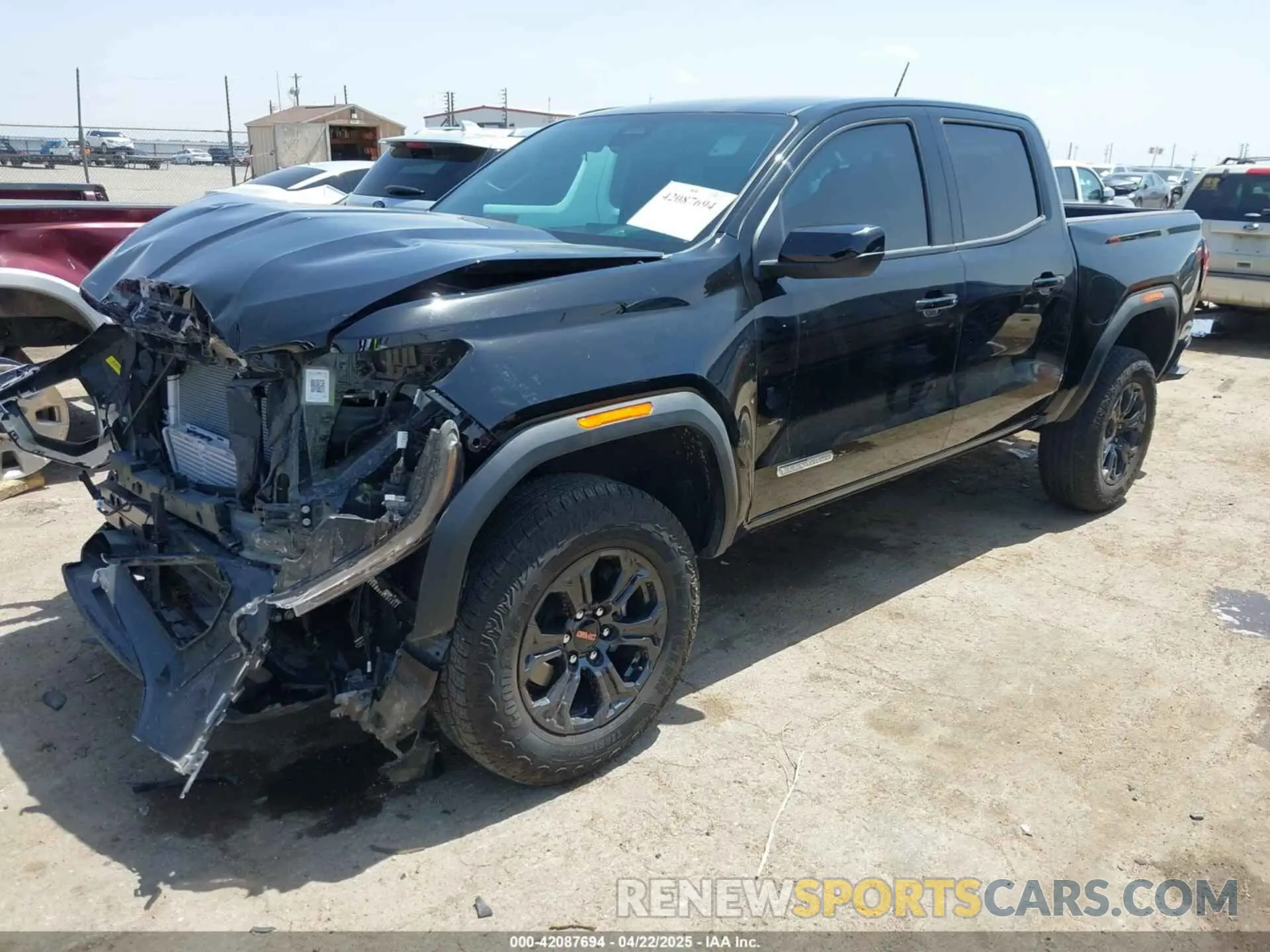 2 fotografías del automóvil dañado 1GTP5BEK9R1272236 GMC CANYON 2024