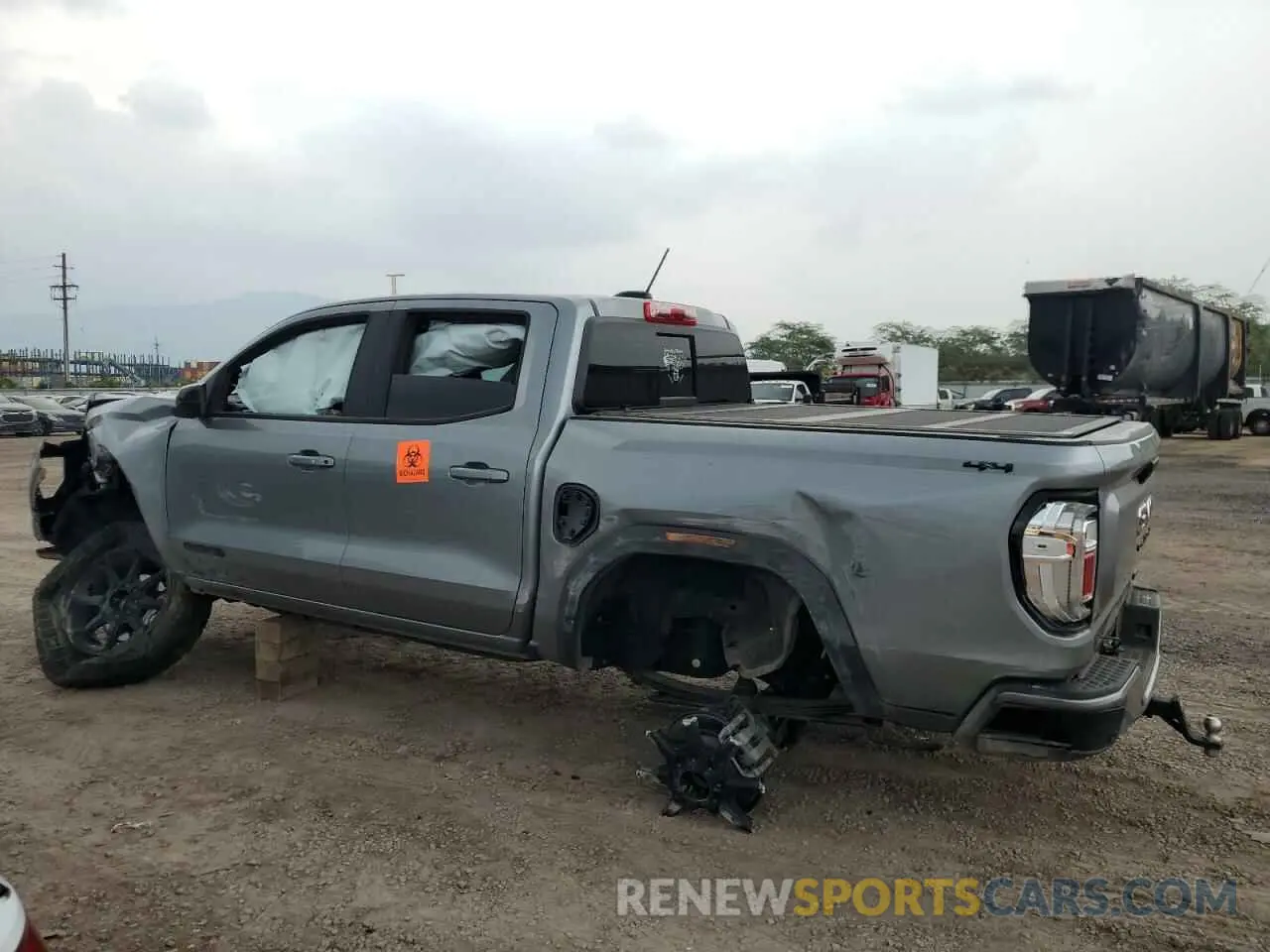 2 fotografías del automóvil dañado 1GTP6BEK2R1153778 GMC CANYON 2024