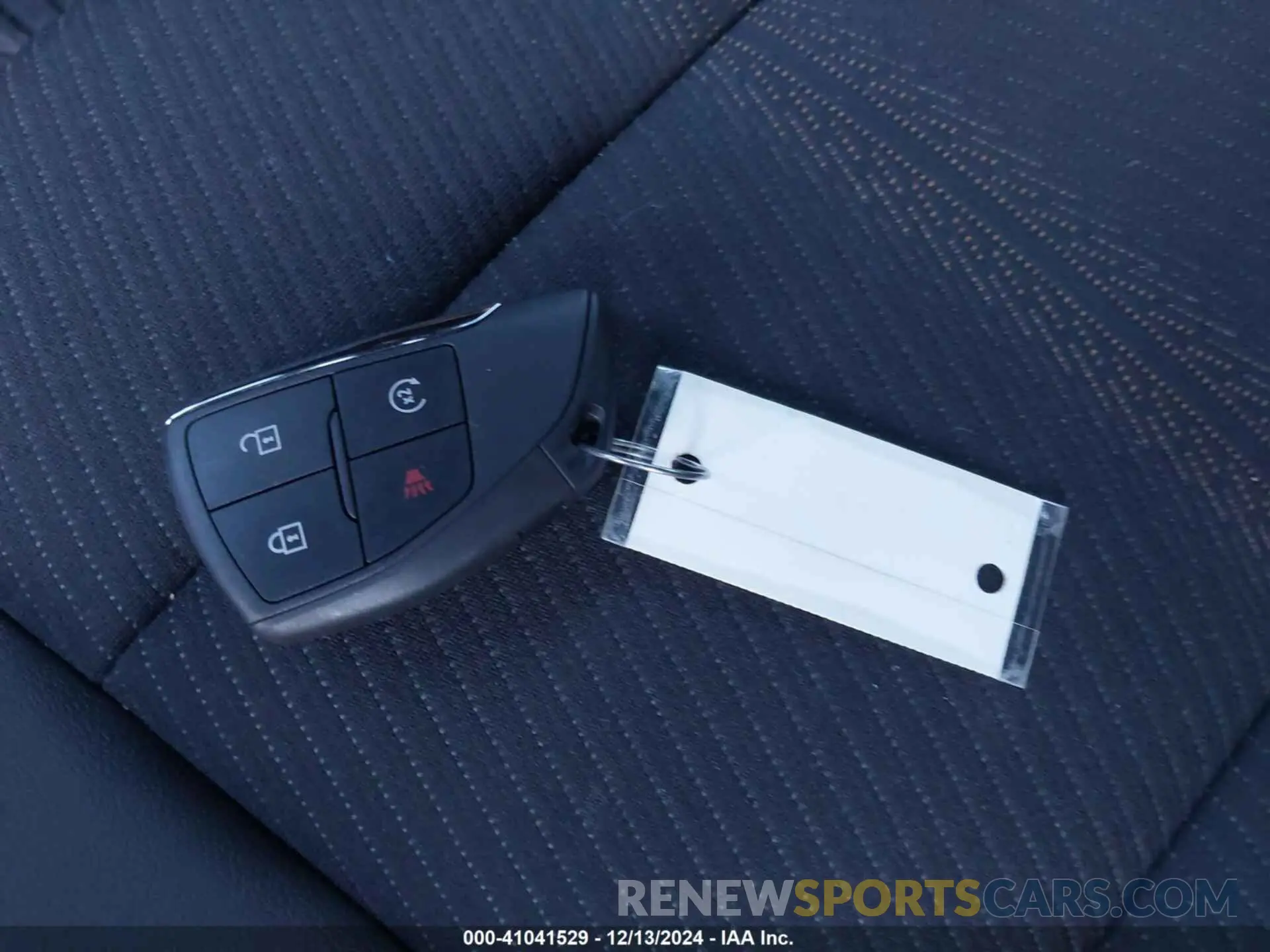 11 fotografías del automóvil dañado 1GTP6DEK6R1236187 GMC CANYON 2024