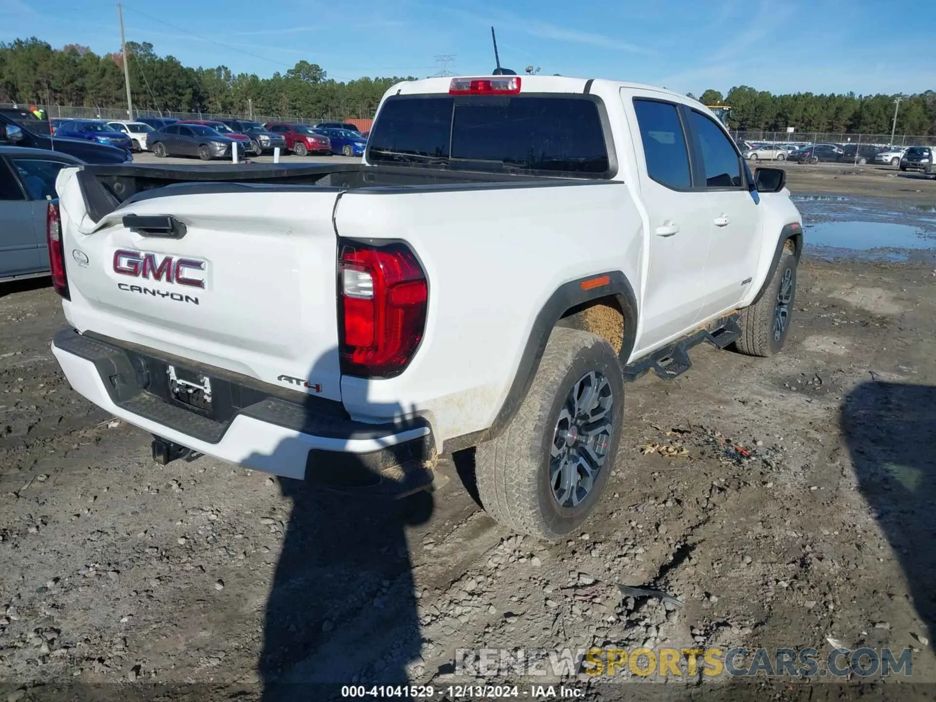4 fotografías del automóvil dañado 1GTP6DEK6R1236187 GMC CANYON 2024