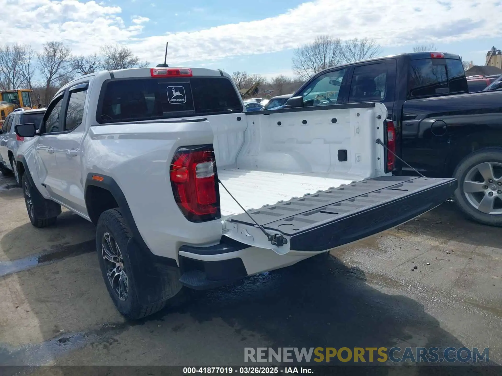 3 fotografías del automóvil dañado 1GTP6DEK7R1128130 GMC CANYON 2024