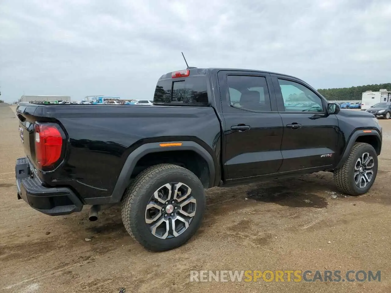 3 fotografías del automóvil dañado 1GTP6DEK9R1115363 GMC CANYON 2024
