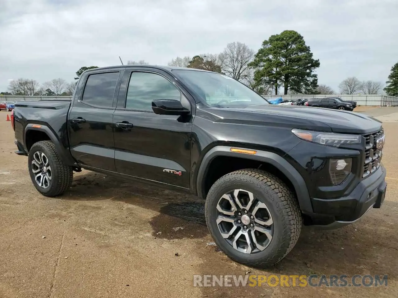 4 fotografías del automóvil dañado 1GTP6DEK9R1115363 GMC CANYON 2024