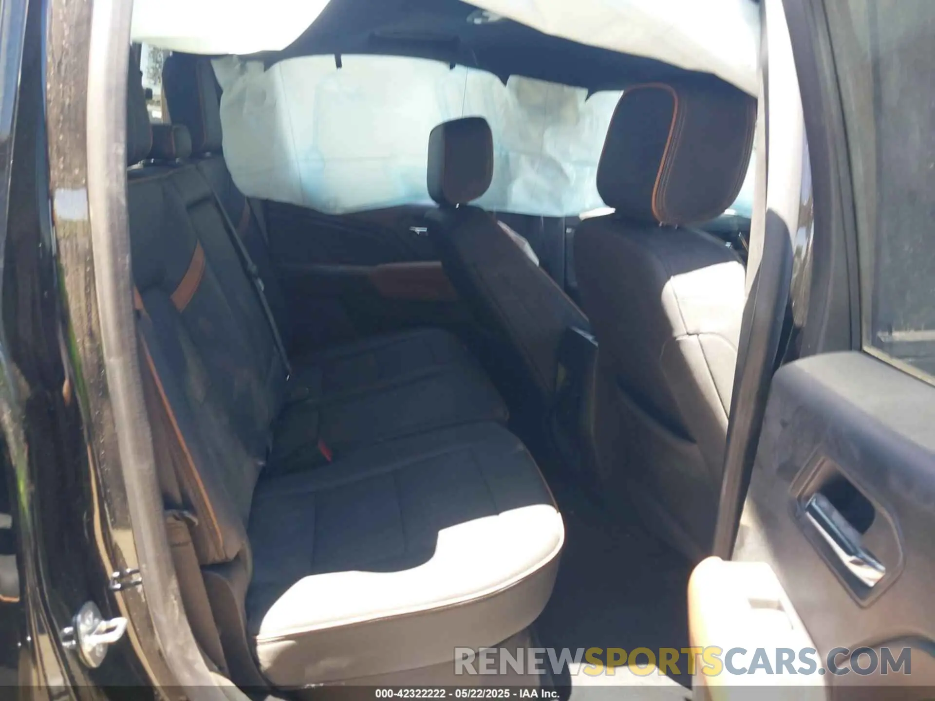 8 fotografías del automóvil dañado 1GTP6DEKXR1155905 GMC CANYON 2024