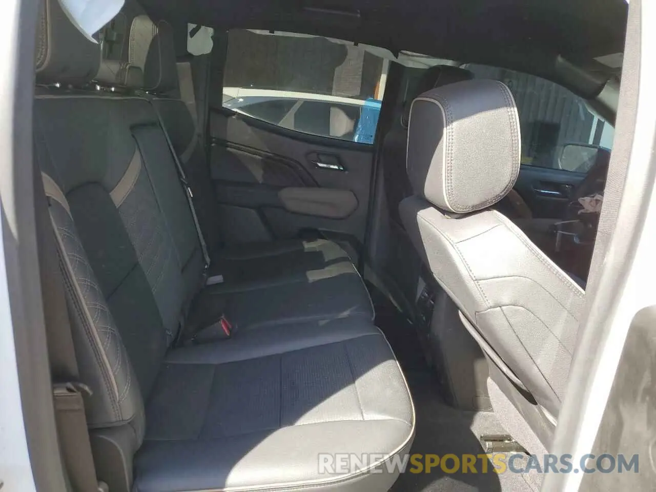 11 fotografías del automóvil dañado 1GTP6FEK7R1261773 GMC CANYON 2024