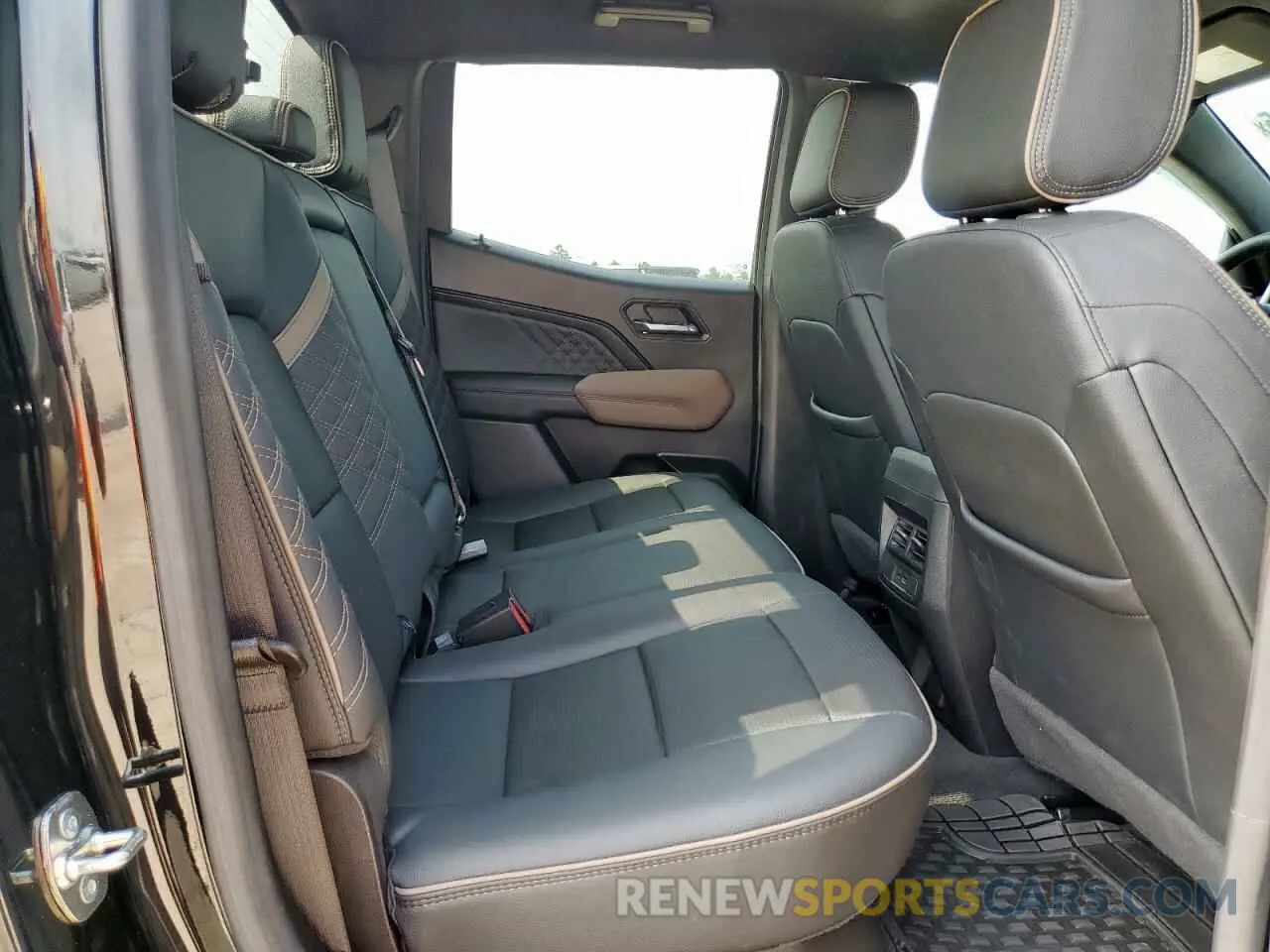 10 fotografías del automóvil dañado 1GTP6FEK8R1133039 GMC CANYON 2024