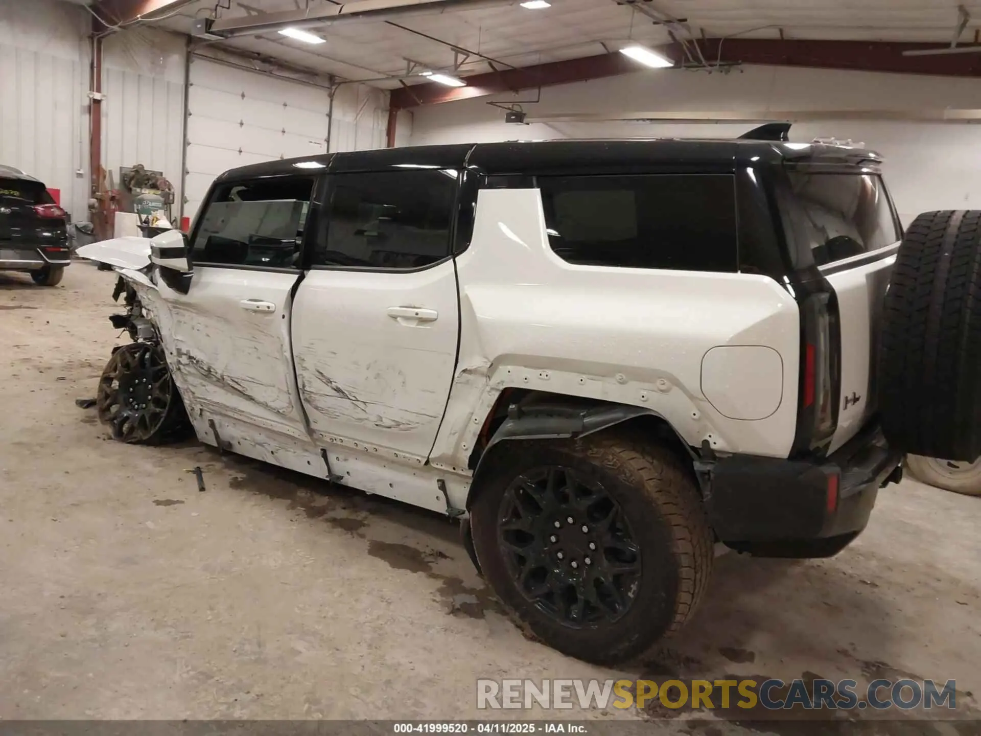 3 fotografías del automóvil dañado 1GKB0NDE9SU106359 GMC HUMMER EV SUV 2025