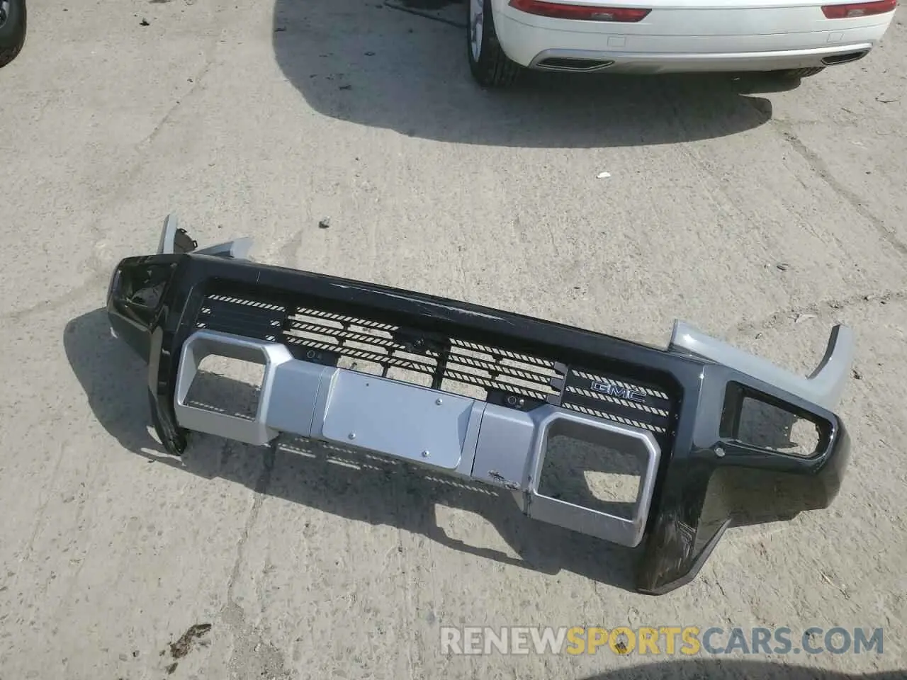 13 fotografías del automóvil dañado 1GKB0NDE8RU106525 GMC HUMMER SUV 2024