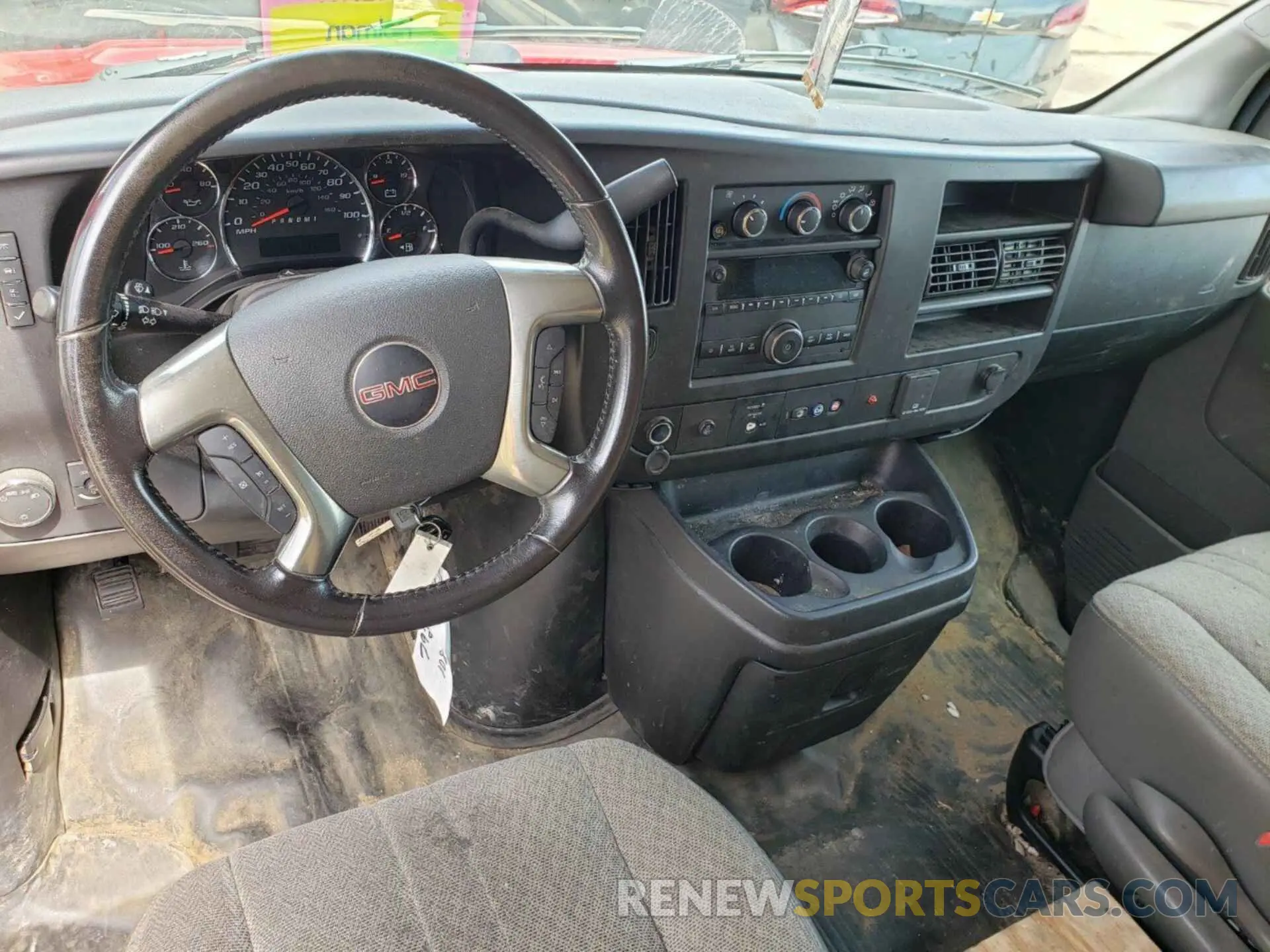 18 fotografías del automóvil dañado 1GTZ7GFP8K1336184 GMC SAVANA 2019