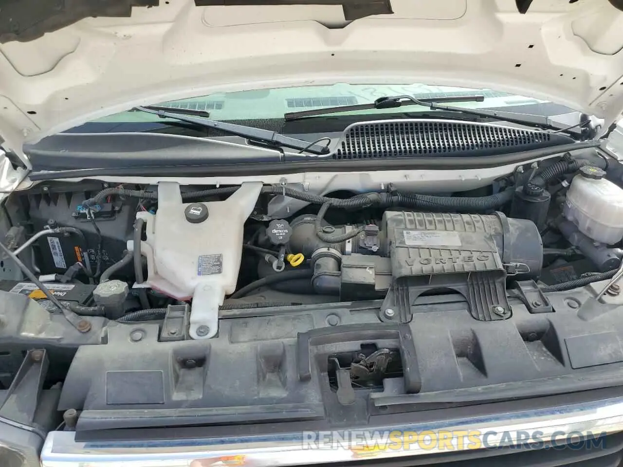 12 fotografías del automóvil dañado 1GTW7AFG0L1247517 GMC SAVANA 2020