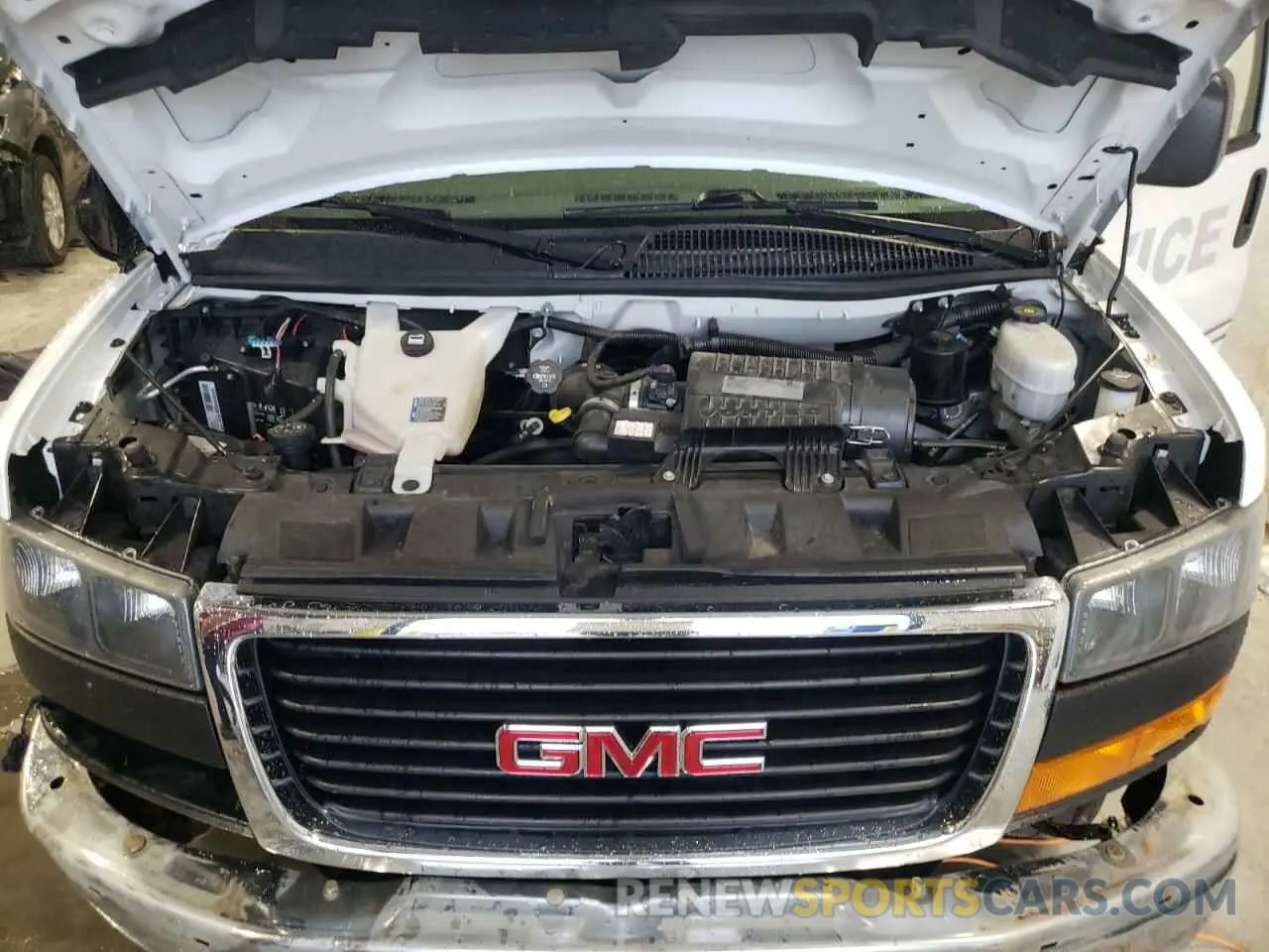 12 fotografías del automóvil dañado 1GTW7AFG1L1220424 GMC SAVANA 2020
