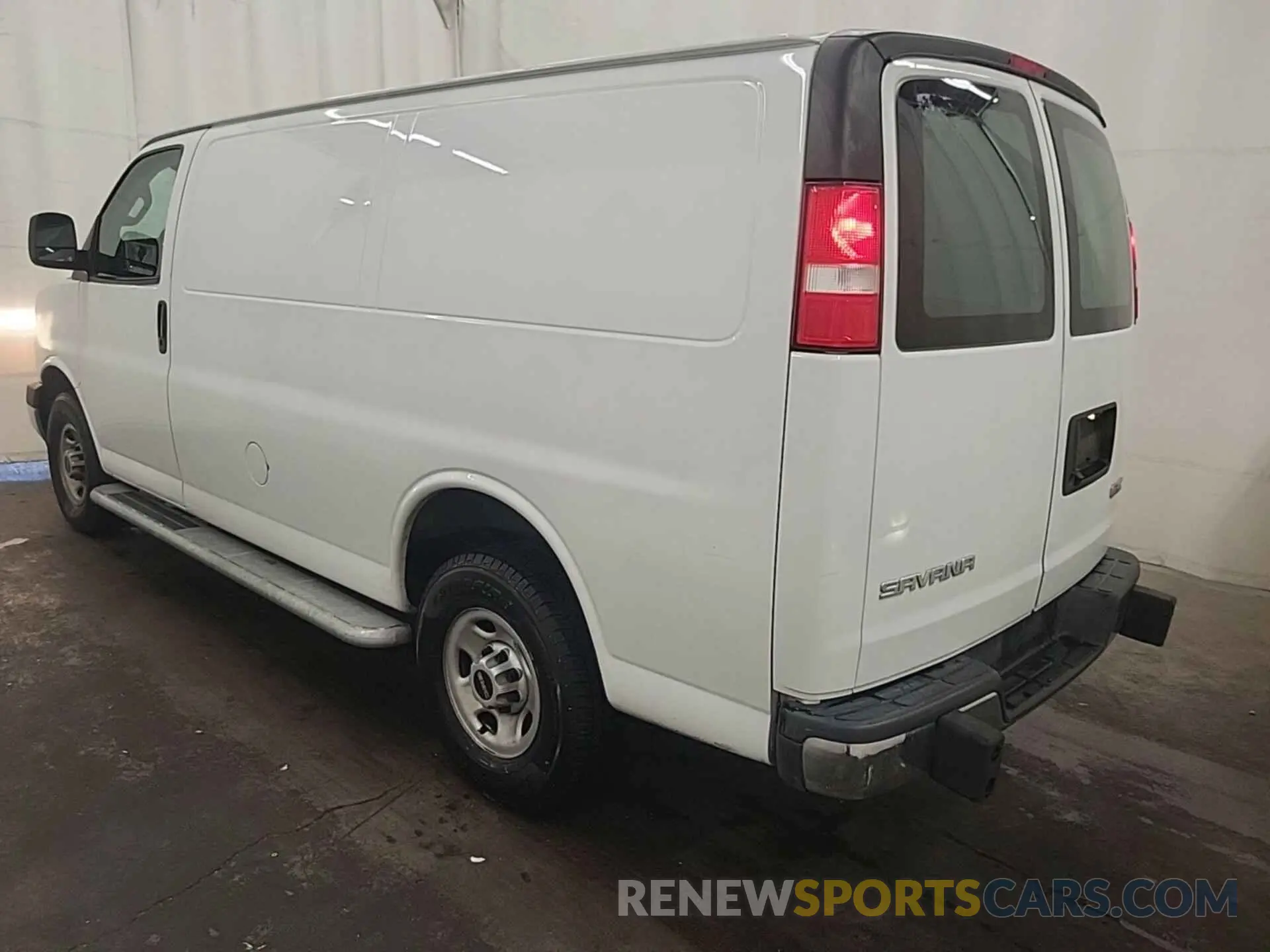 26 fotografías del automóvil dañado 1GTW7AFG7L1261298 GMC SAVANA 2020