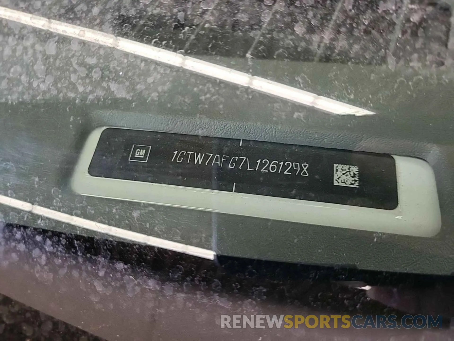 7 fotografías del automóvil dañado 1GTW7AFG7L1261298 GMC SAVANA 2020