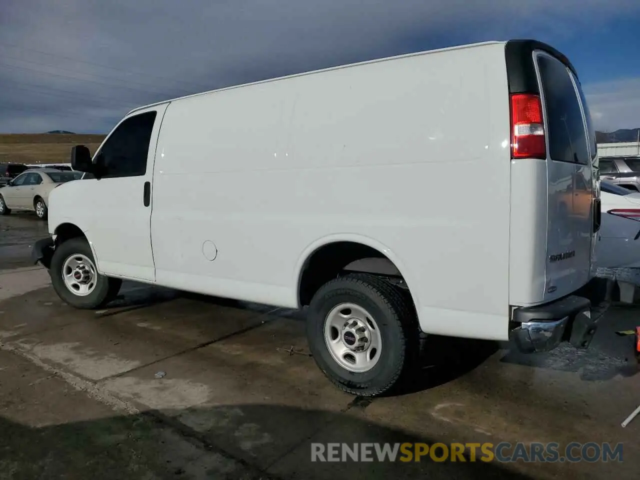 2 fotografías del automóvil dañado 1GTW7AFGXL1264289 GMC SAVANA 2020
