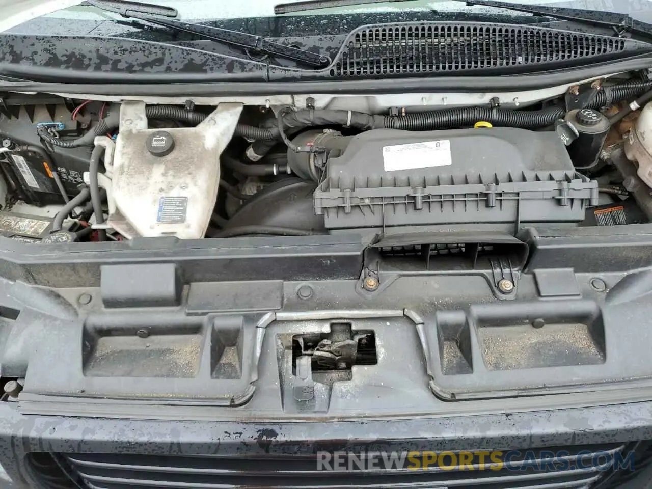 11 fotografías del automóvil dañado 1GTW7AFPXL1273588 GMC SAVANA 2020