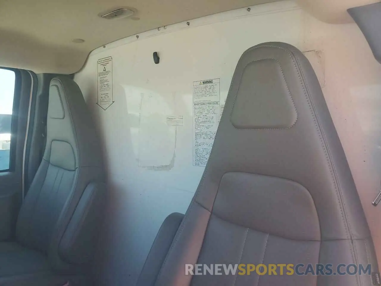 10 fotografías del automóvil dañado 1GD07RFP7M1227847 GMC SAVANA 2021