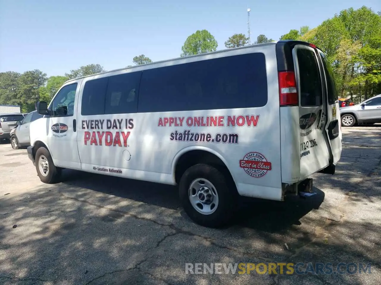 2 fotografías del automóvil dañado 1GJZ7NFP0P1118194 GMC SAVANA 2023