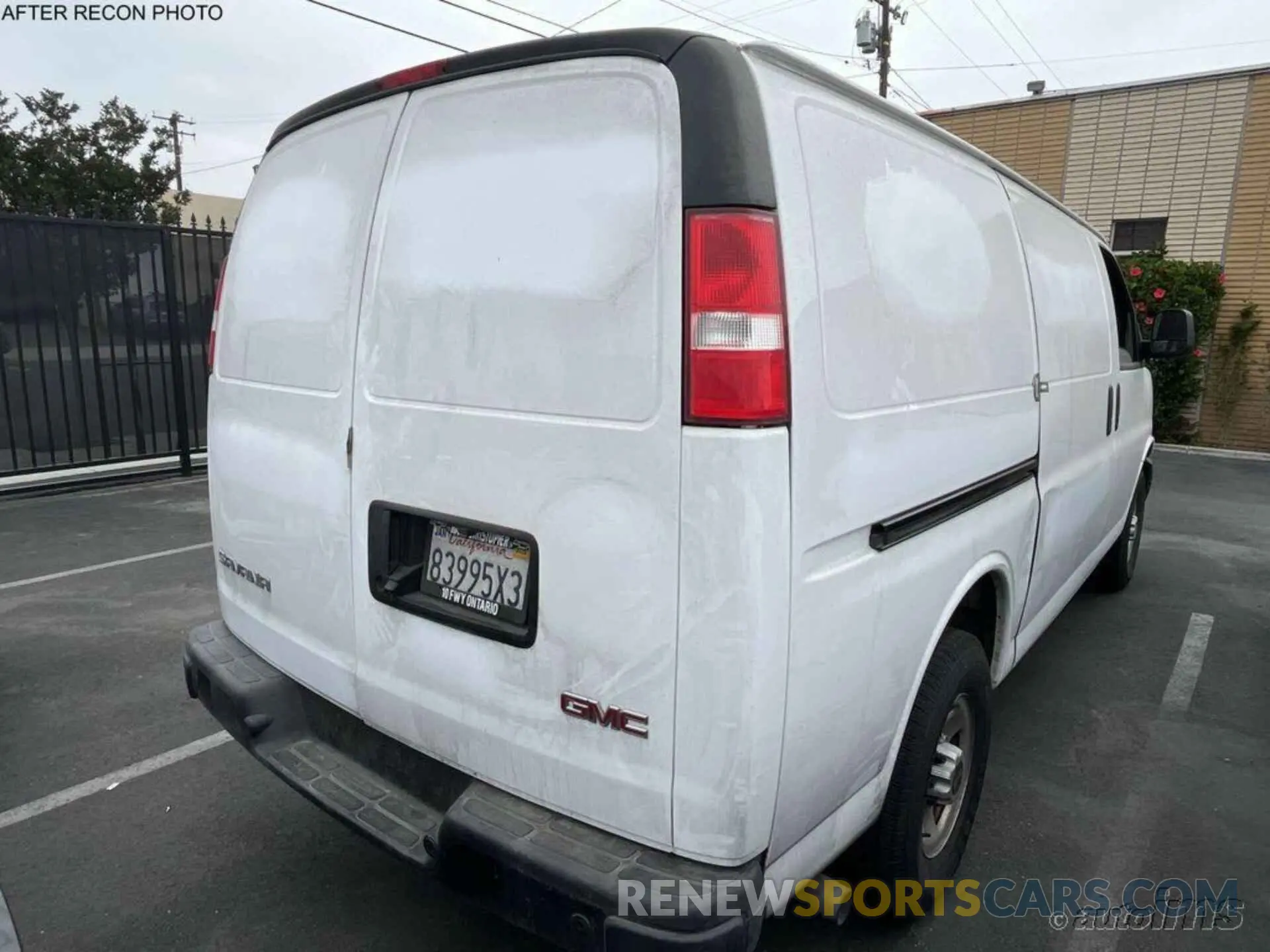 5 fotografías del automóvil dañado 1GTW7AFP8P1143721 GMC SAVANA 2023