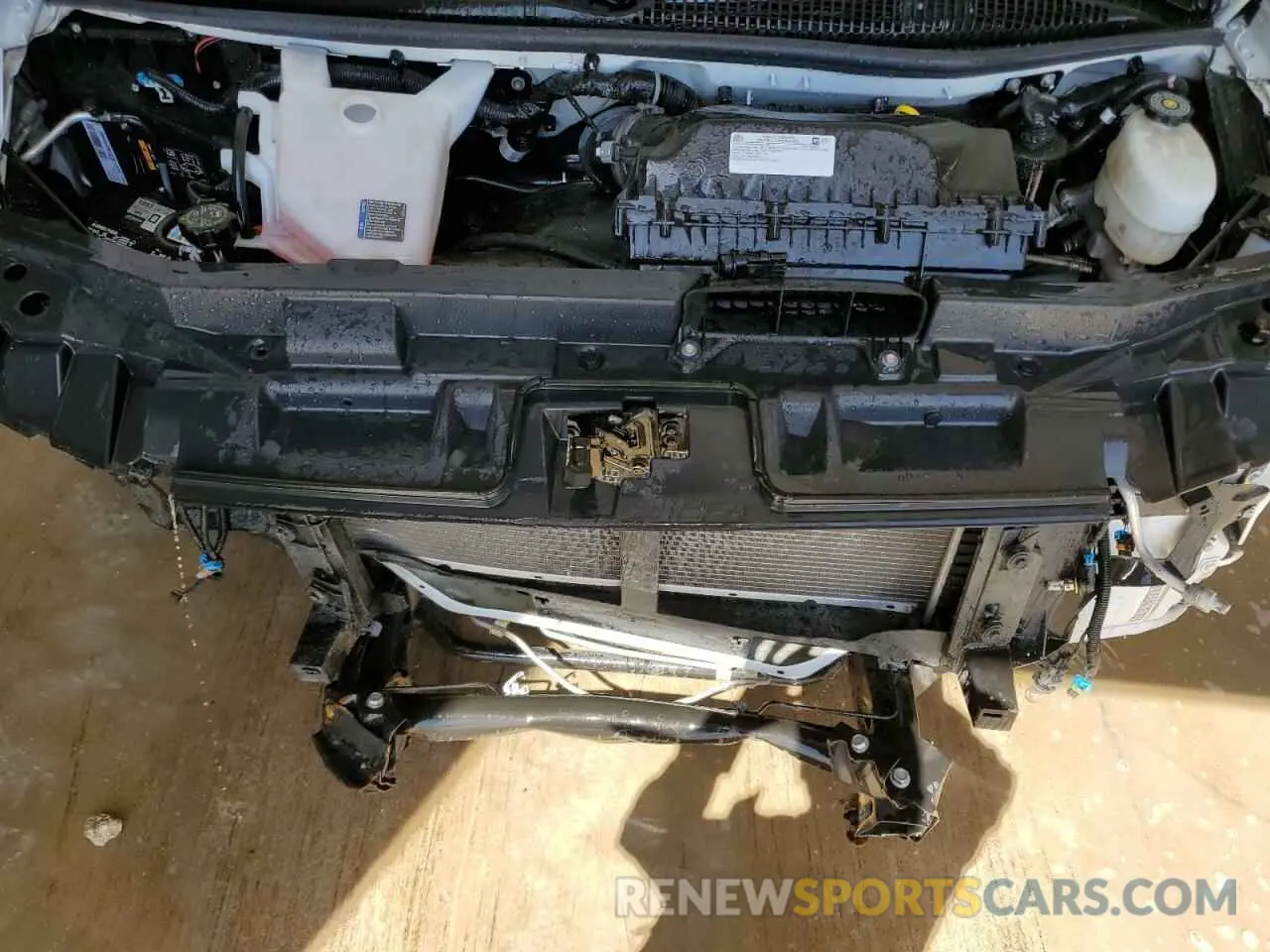 13 fotografías del automóvil dañado 1GTW7AFP7R1159900 GMC SAVANA 2024