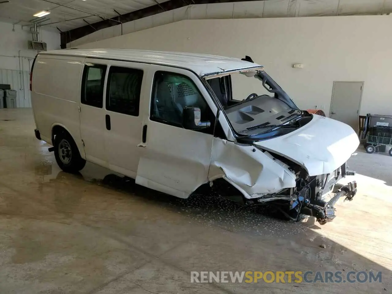 4 fotografías del automóvil dañado 1GTW7AFP7R1159900 GMC SAVANA 2024