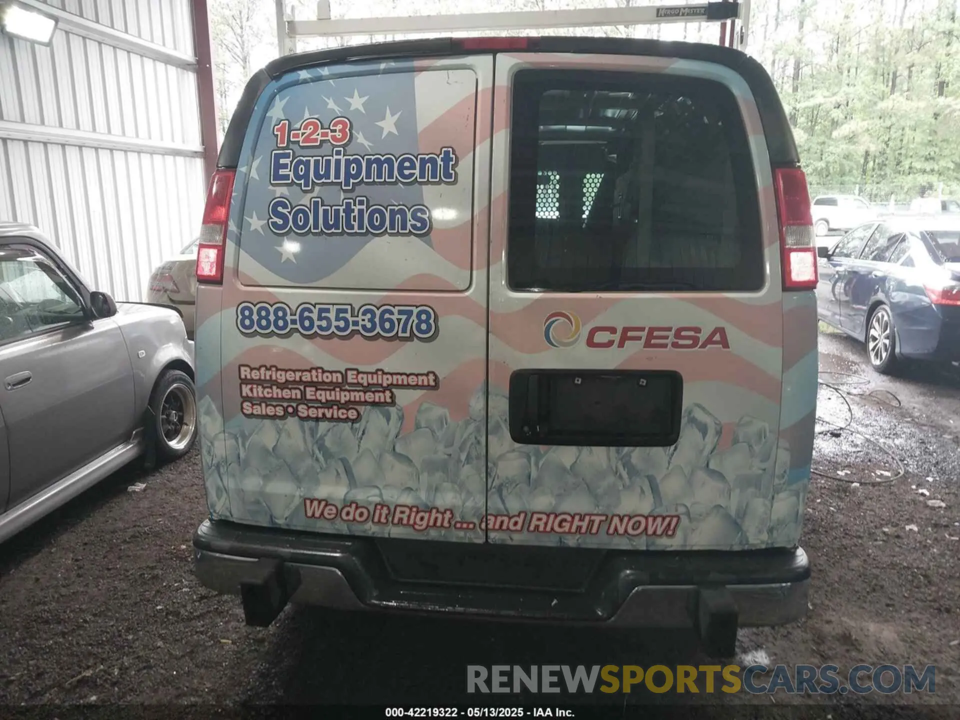 16 fotografías del automóvil dañado 1GTW7AFG8K1304433 GMC SAVANA 2500 2019