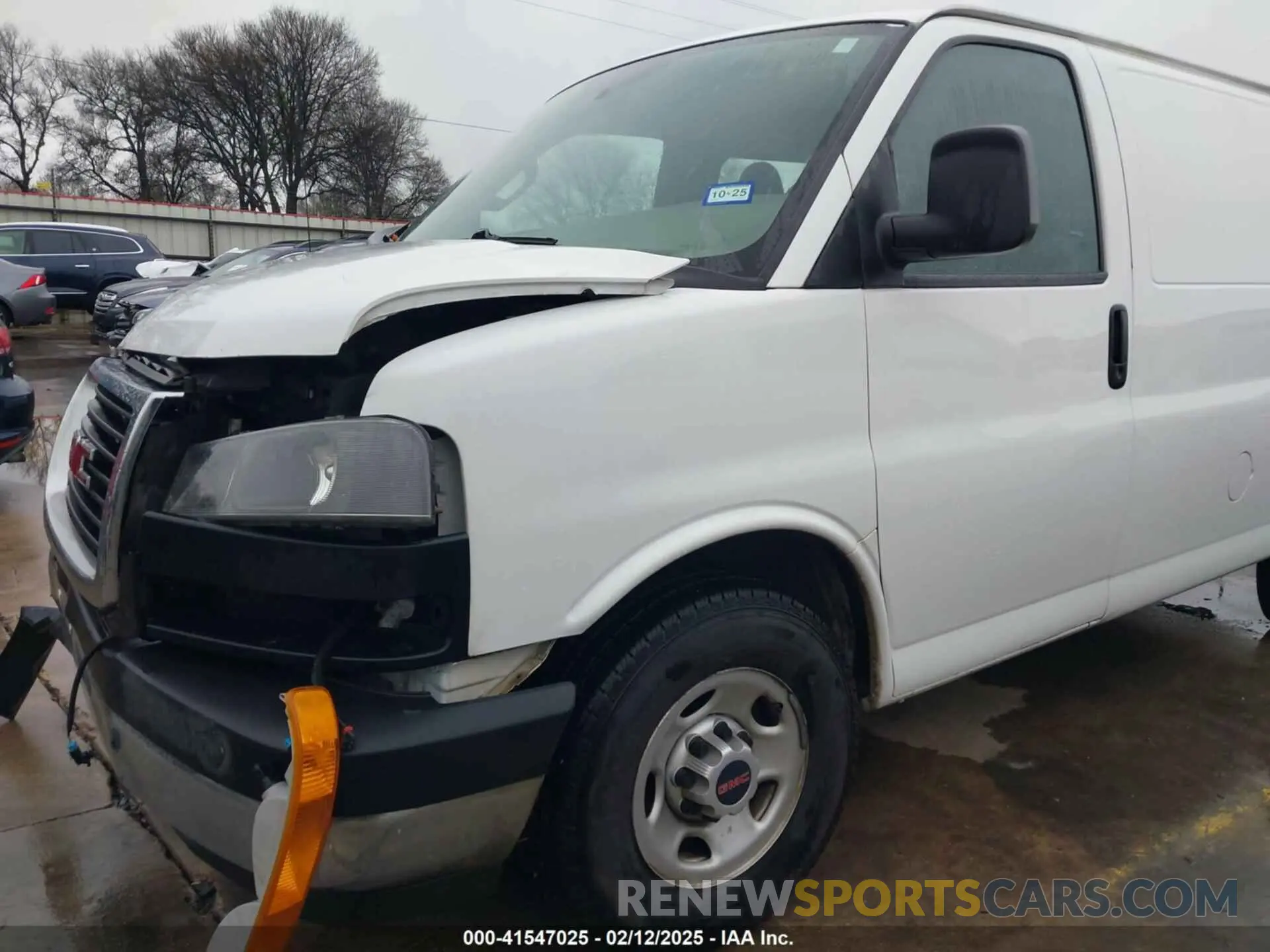 20 fotografías del automóvil dañado 1GTW7AFGXK1220517 GMC SAVANA 2500 2019