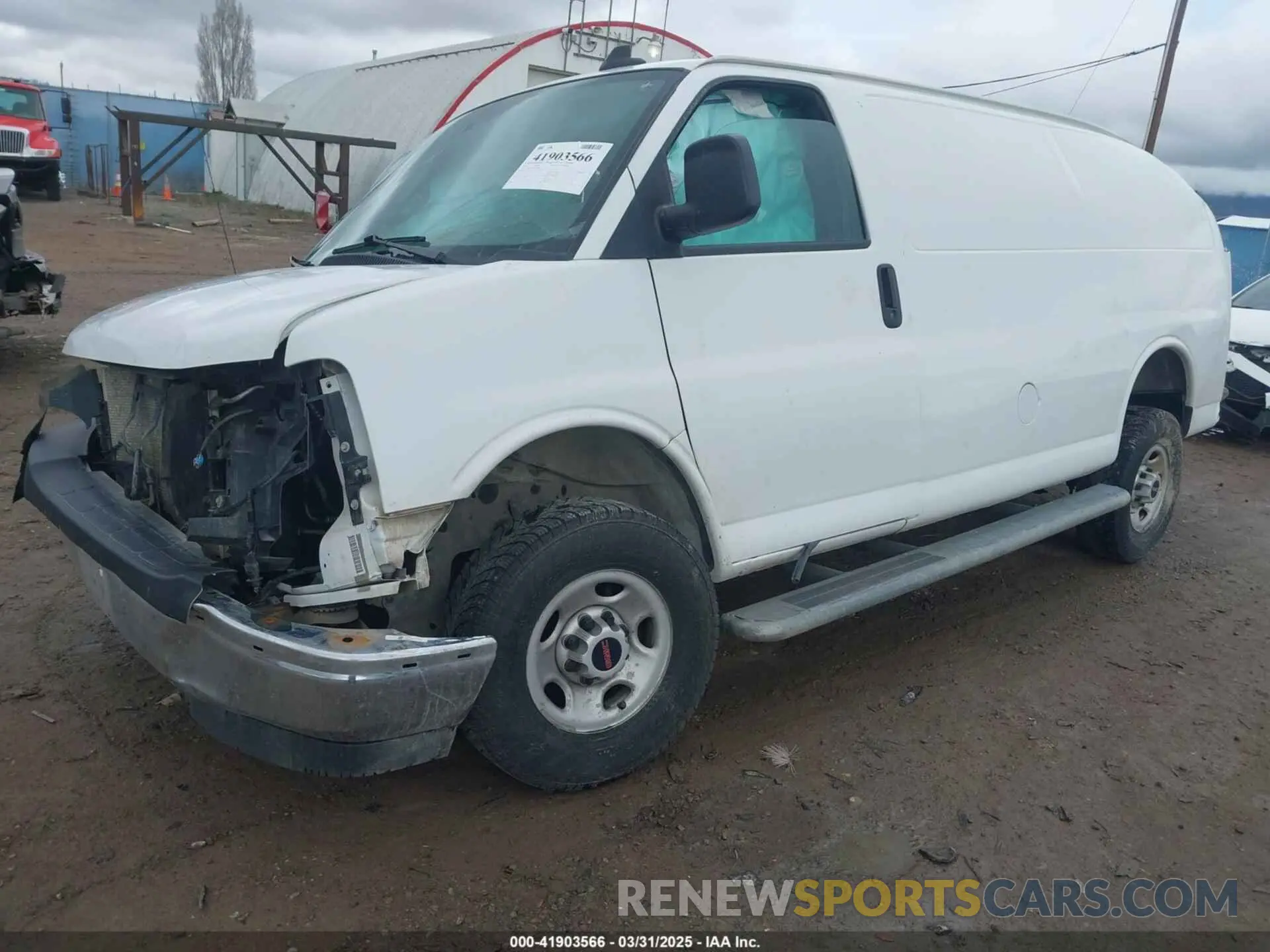 2 fotografías del automóvil dañado 1GTW7AFG7L1208567 GMC SAVANA CARGO 2020