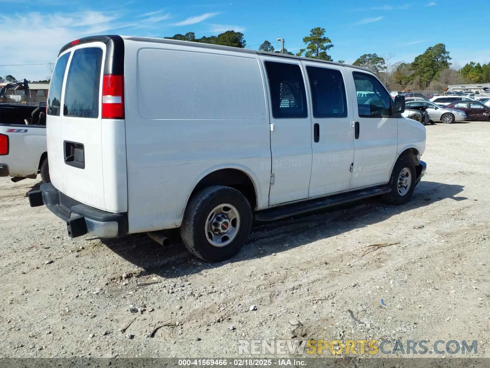 4 fotografías del automóvil dañado 1GTW7AFG8L1198129 GMC SAVANA CARGO 2020