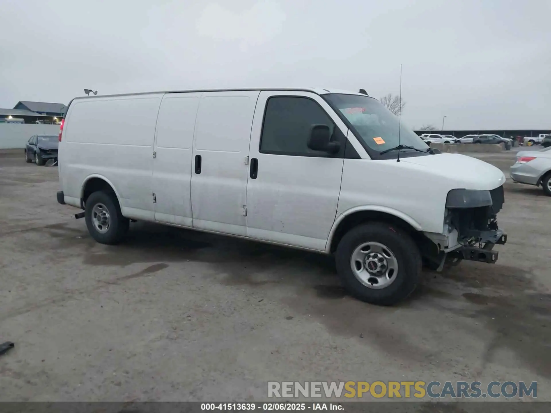 14 fotografías del automóvil dañado 1GTZ7HFG0L1193707 GMC SAVANA CARGO 2020