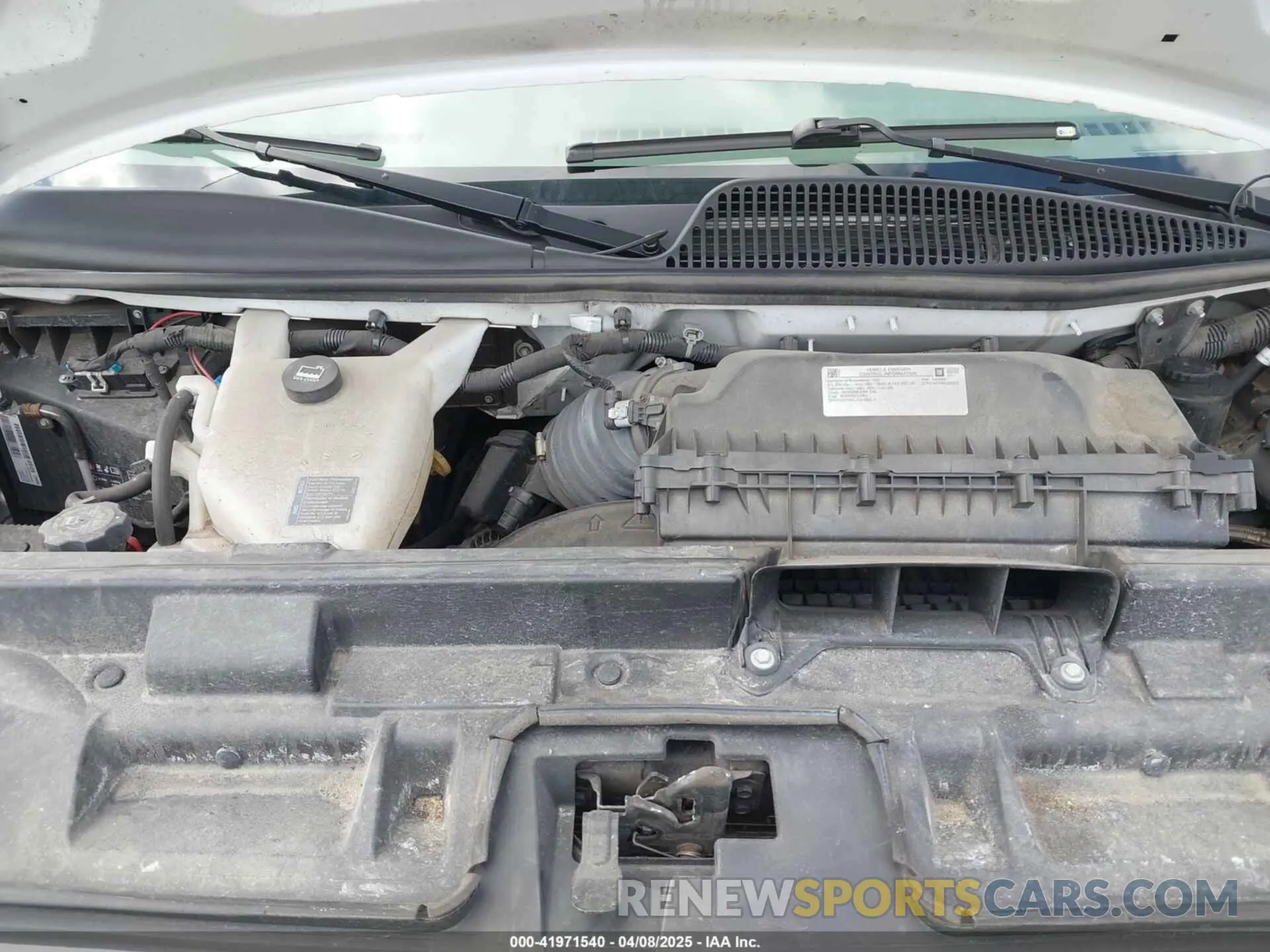 10 fotografías del automóvil dañado 1GTW7AF72M1255233 GMC SAVANA CARGO 2021
