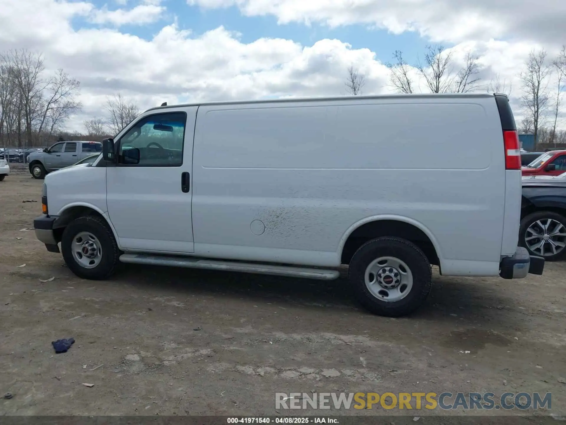 14 fotografías del automóvil dañado 1GTW7AF72M1255233 GMC SAVANA CARGO 2021