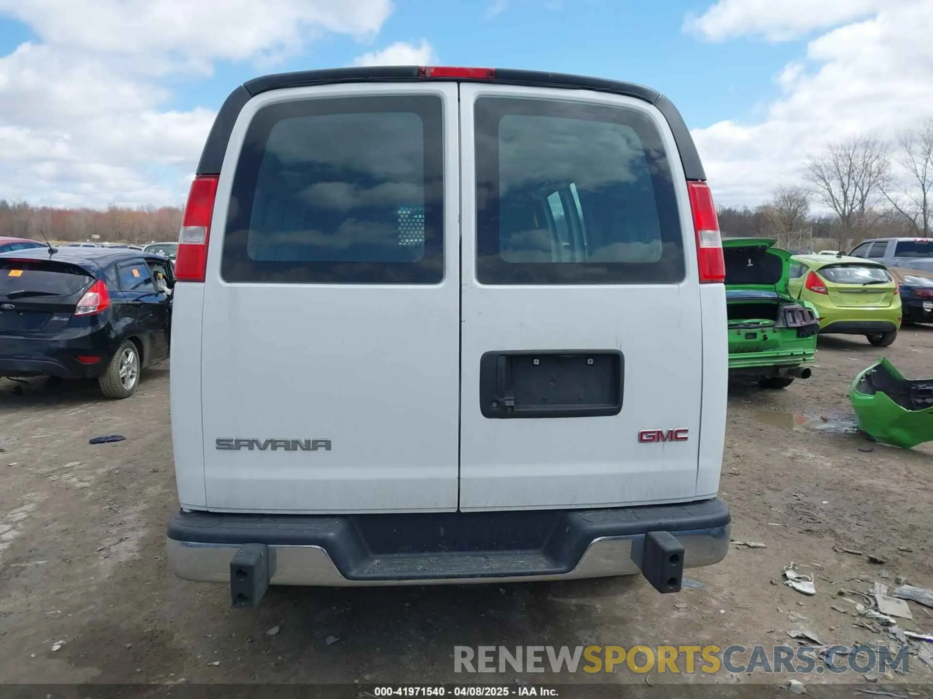 16 fotografías del automóvil dañado 1GTW7AF72M1255233 GMC SAVANA CARGO 2021
