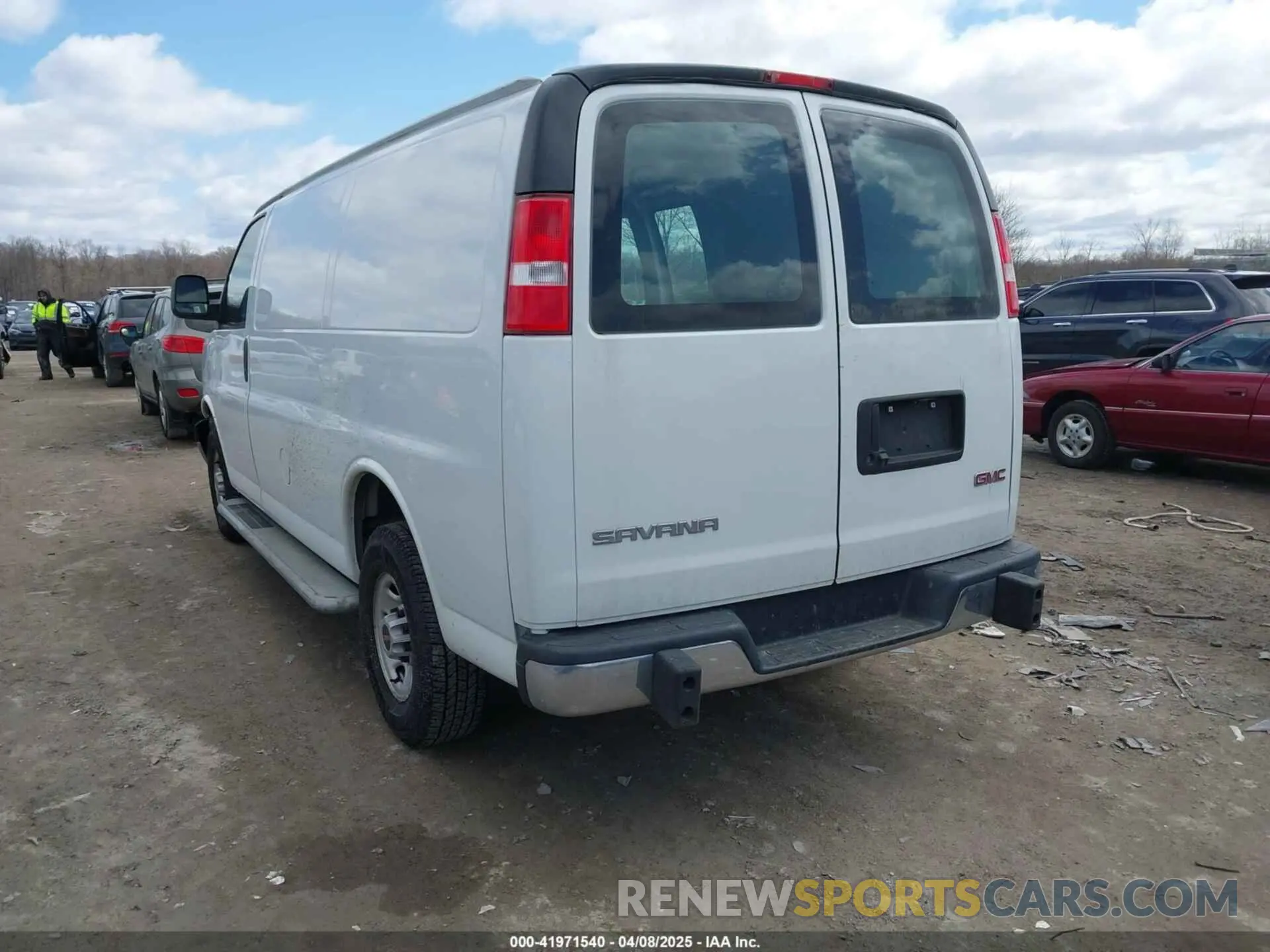 3 fotografías del automóvil dañado 1GTW7AF72M1255233 GMC SAVANA CARGO 2021