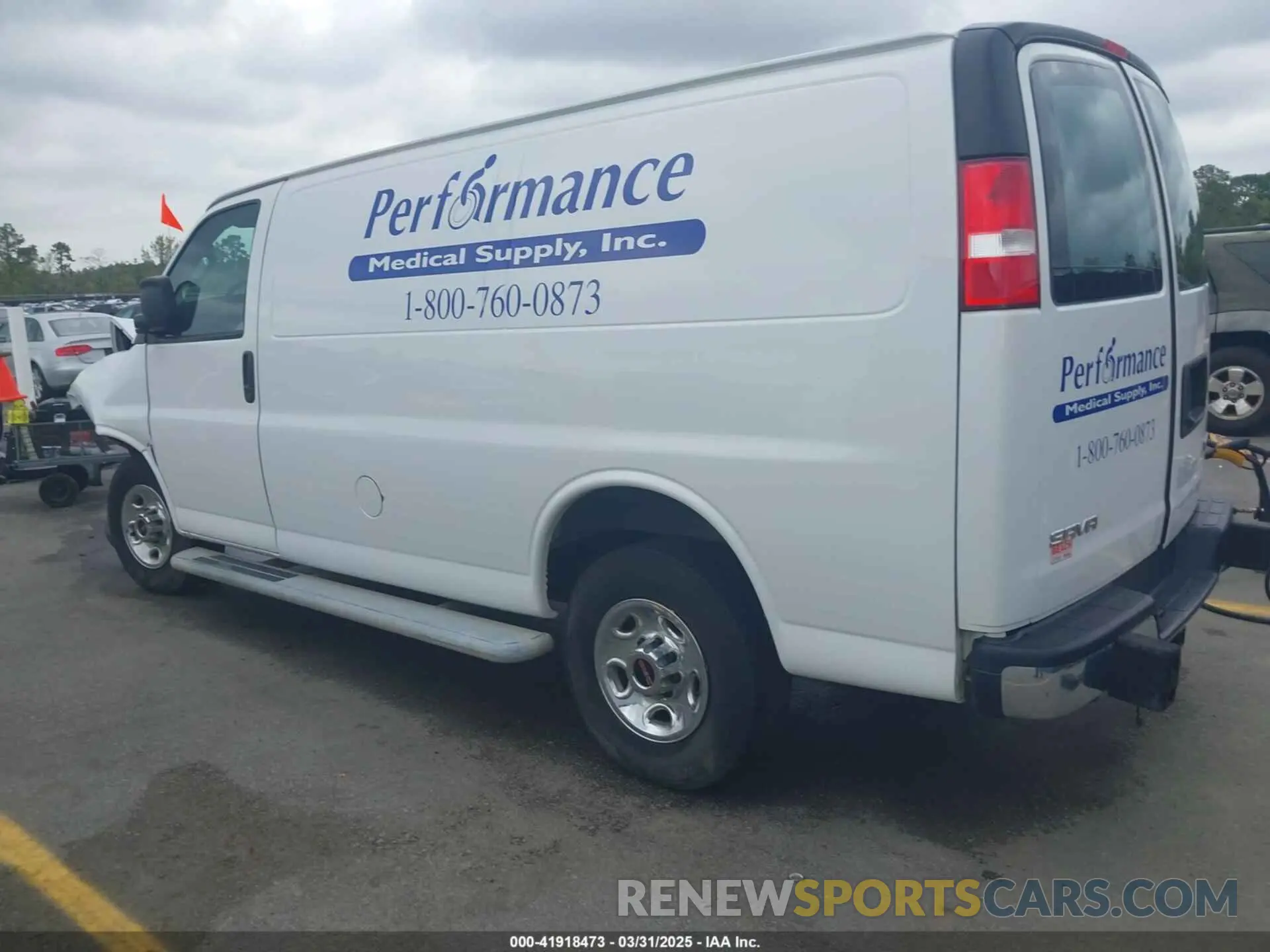 3 fotografías del automóvil dañado 1GTW7AFPXM1307496 GMC SAVANA CARGO 2021