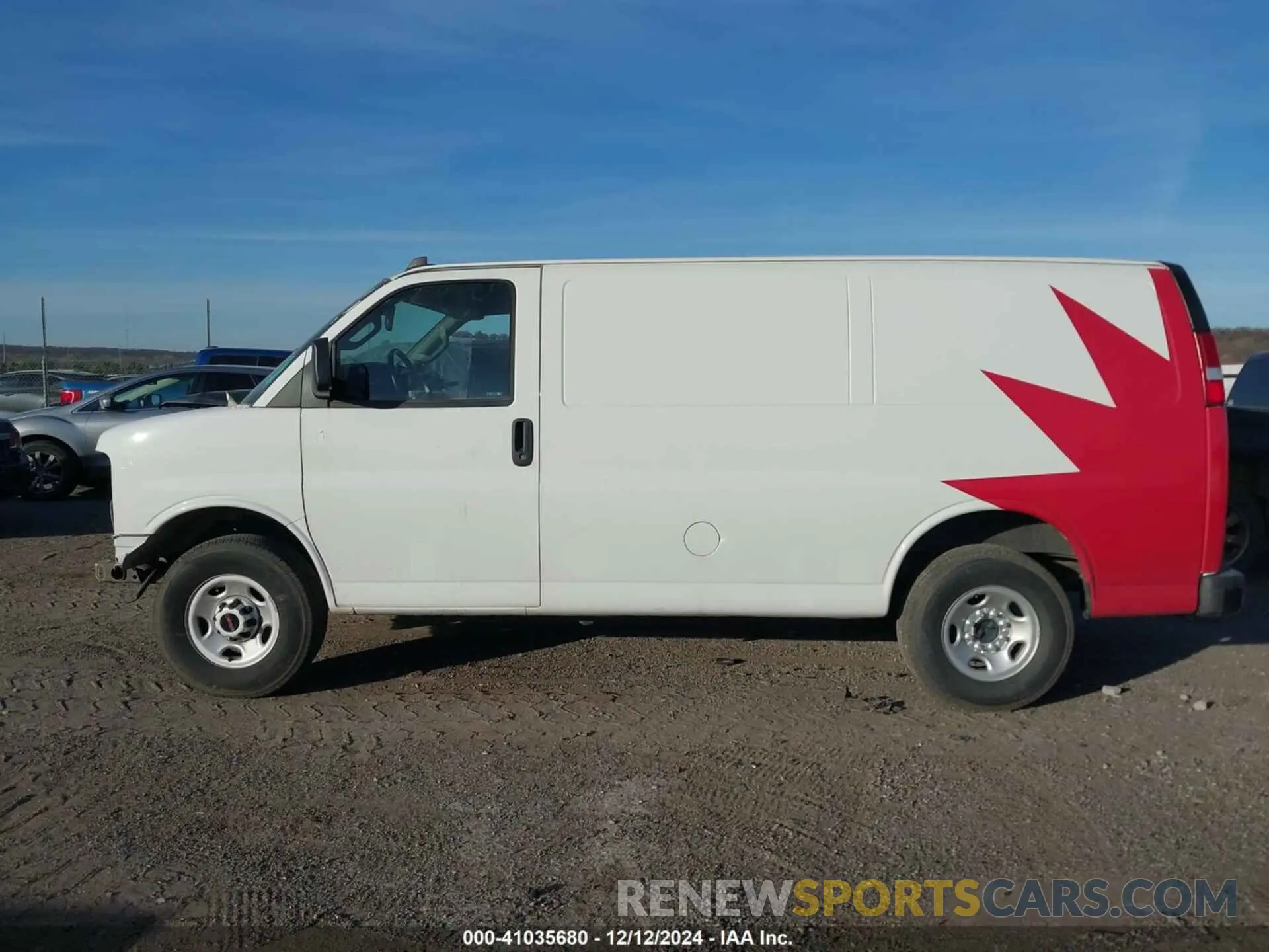15 fotografías del automóvil dañado 1GTW7AFP3P1167893 GMC SAVANA CARGO 2023