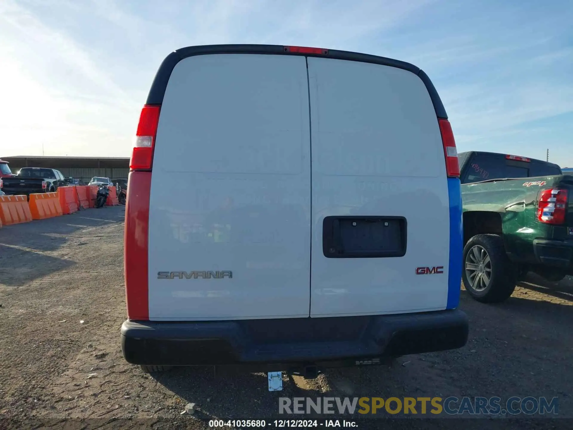 17 fotografías del automóvil dañado 1GTW7AFP3P1167893 GMC SAVANA CARGO 2023