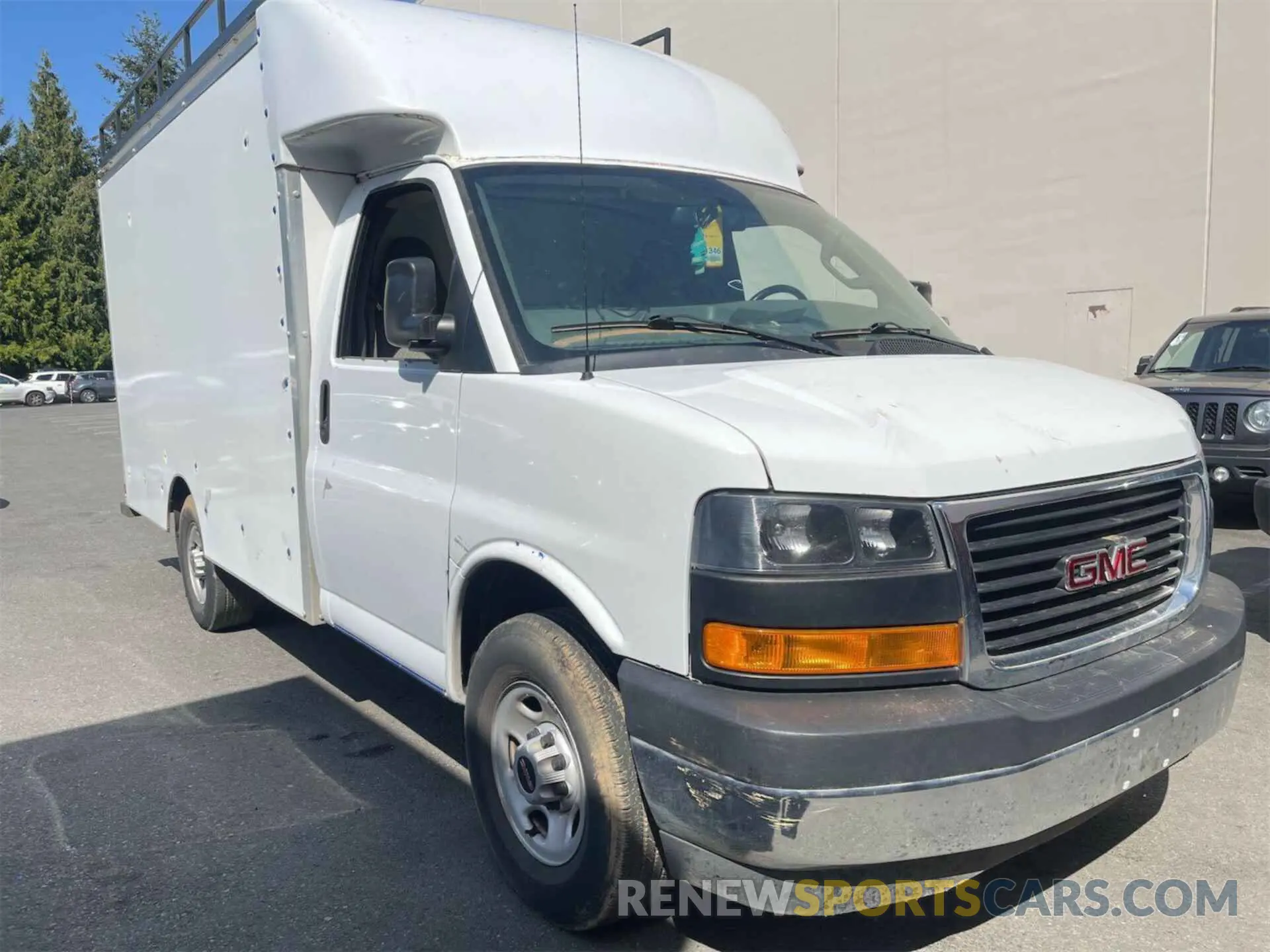 2 fotografías del automóvil dañado 1GD07RF74M1192412 GMC SAVANA CUTAWAY 2021