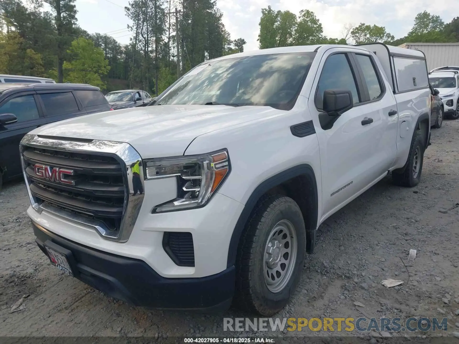 2 fotografías del automóvil dañado 1GTR8AEH5KZ311510 GMC SIERRA 1500 2019