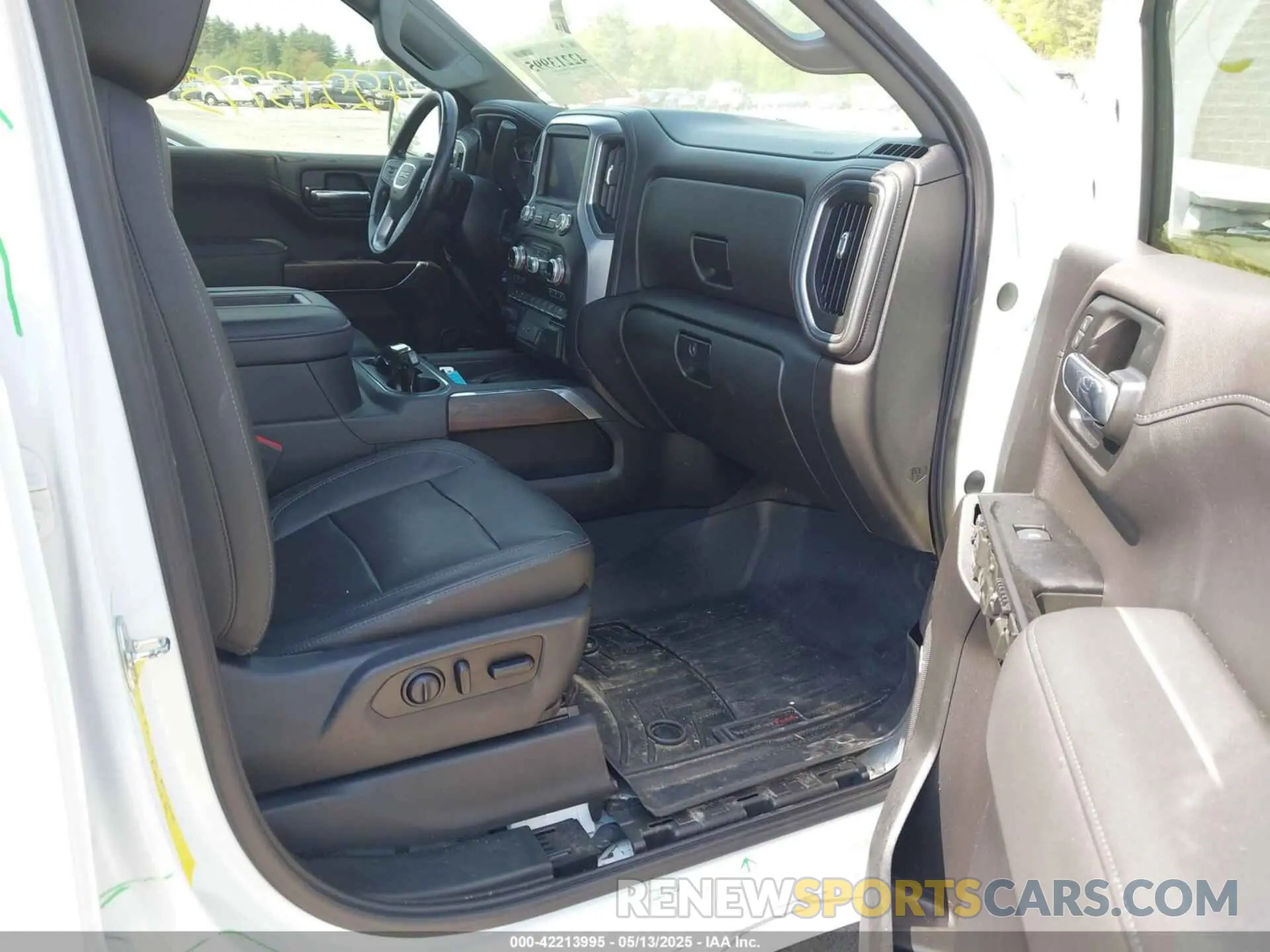 5 fotografías del automóvil dañado 1GTU9DEL9KZ318666 GMC SIERRA 1500 2019